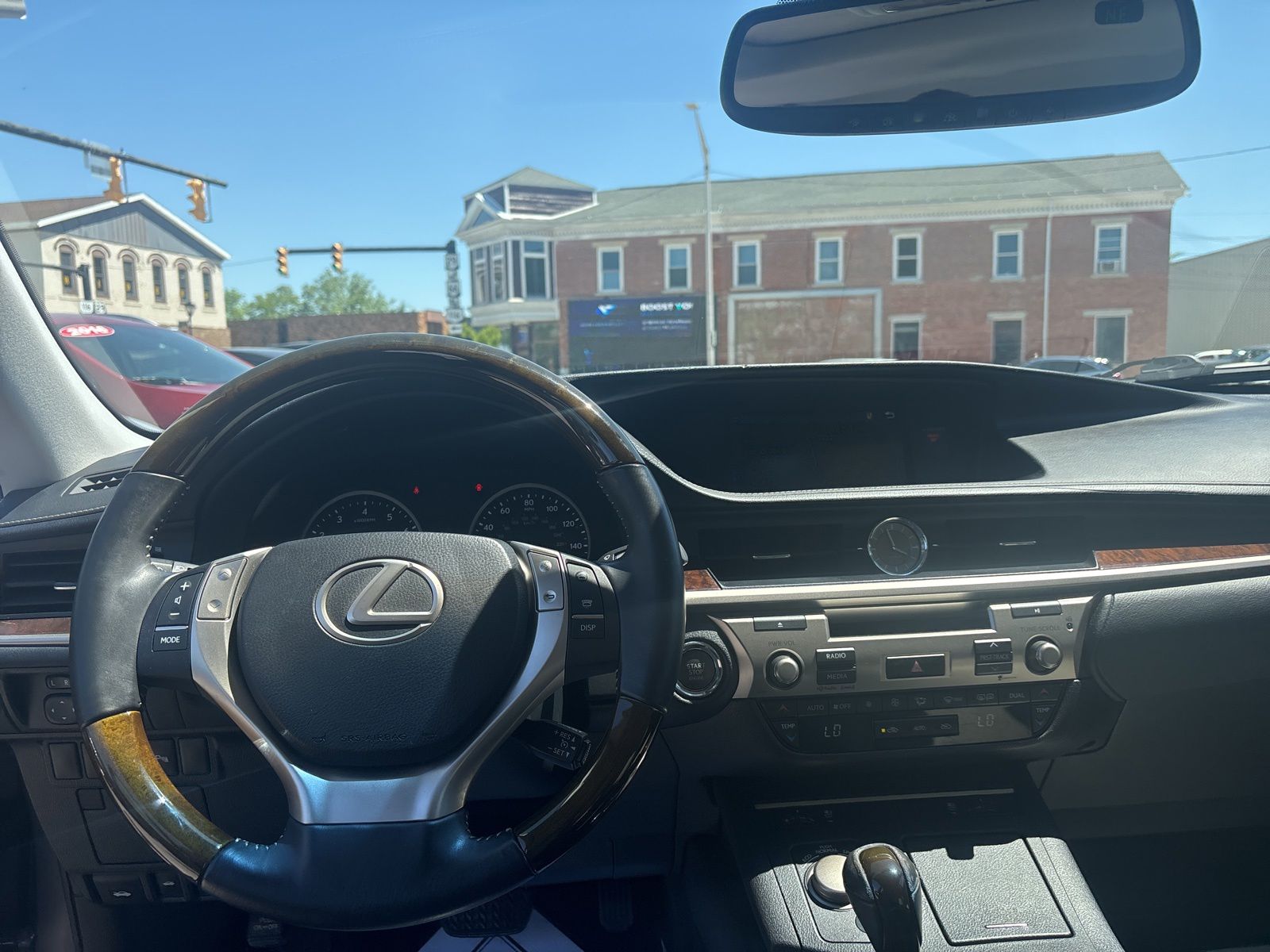 2015 Lexus ES 350 - Photo 15