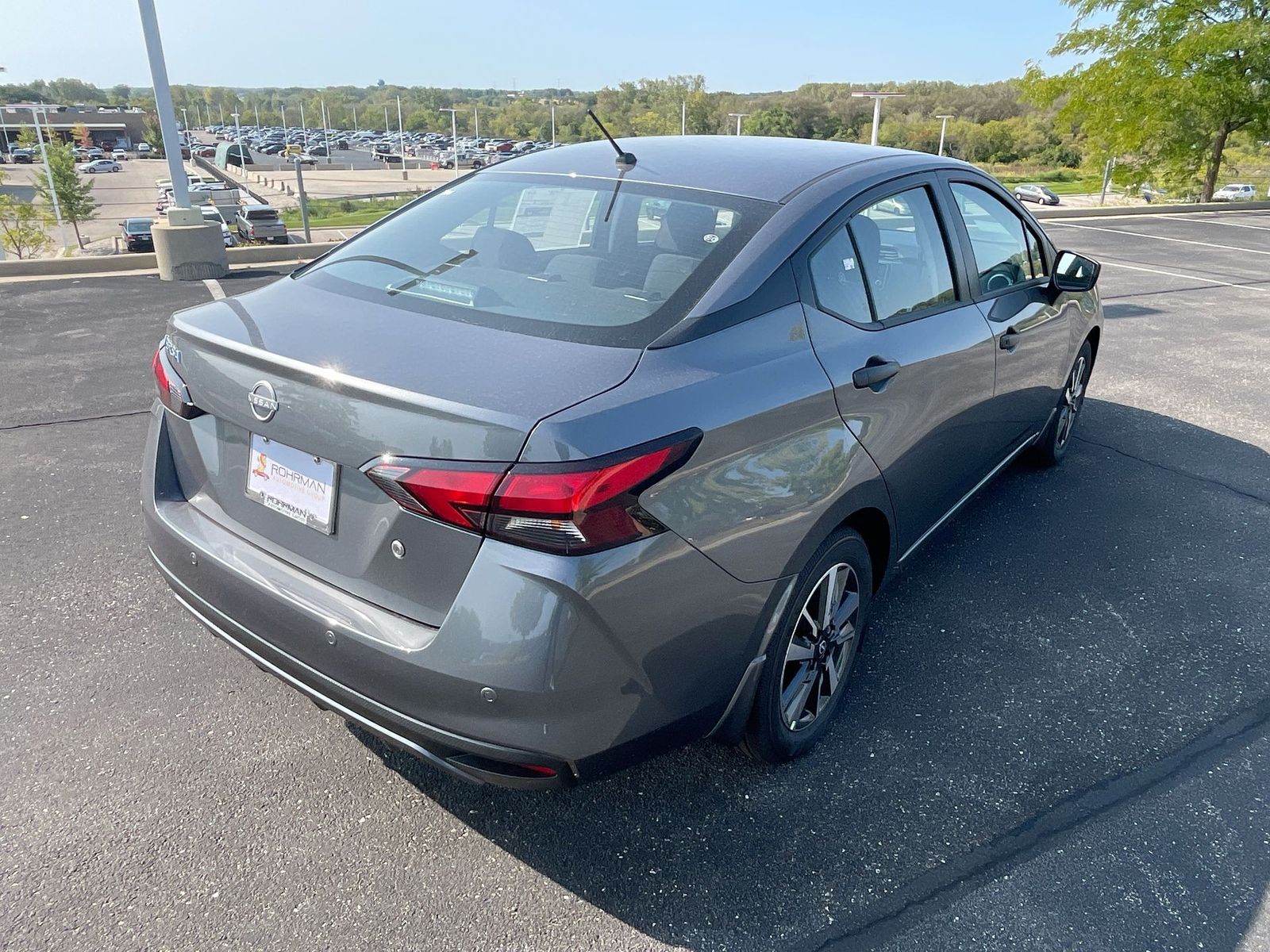 2024 Nissan Versa 1.6 S 36