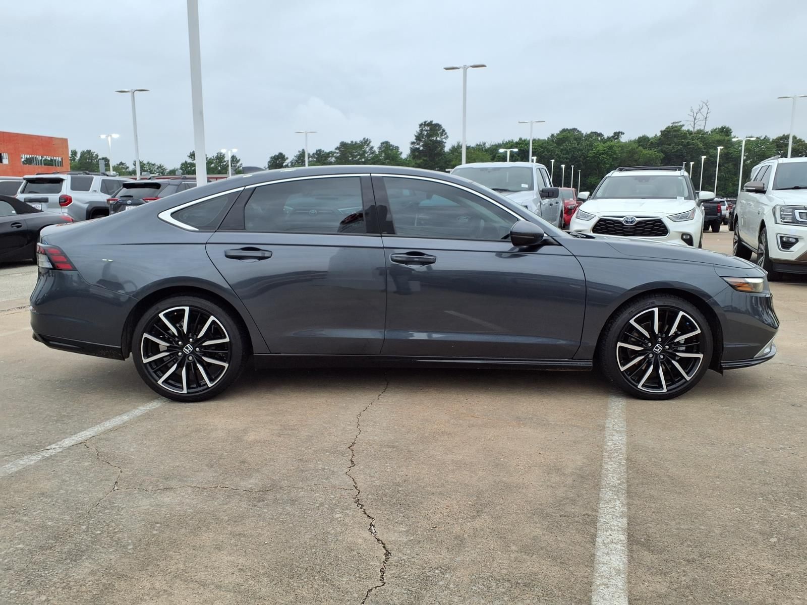 2023 Honda Accord Hybrid Touring  at Community Honda