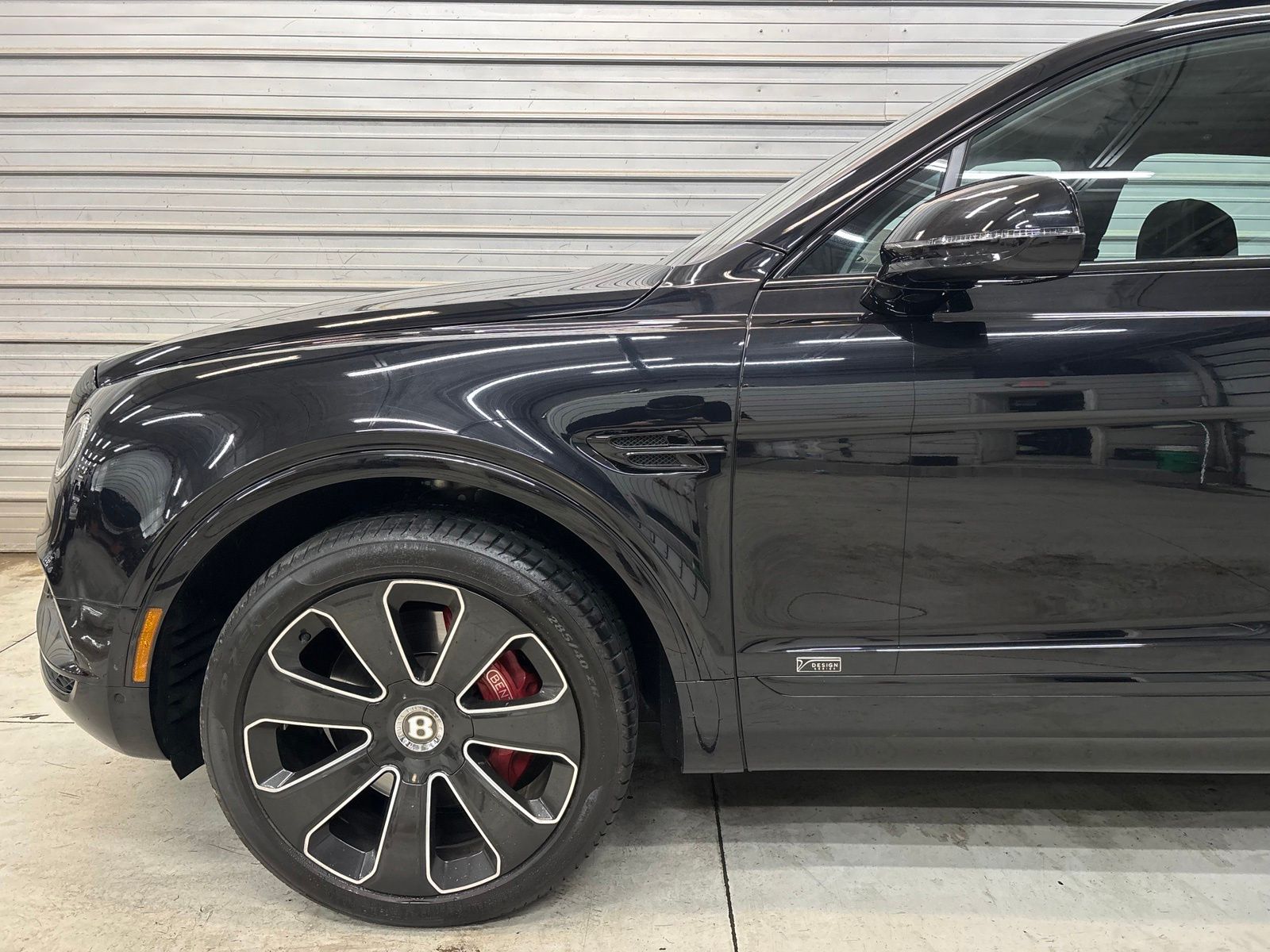 Photo 4 of 2020 Bentley Bentayga V8