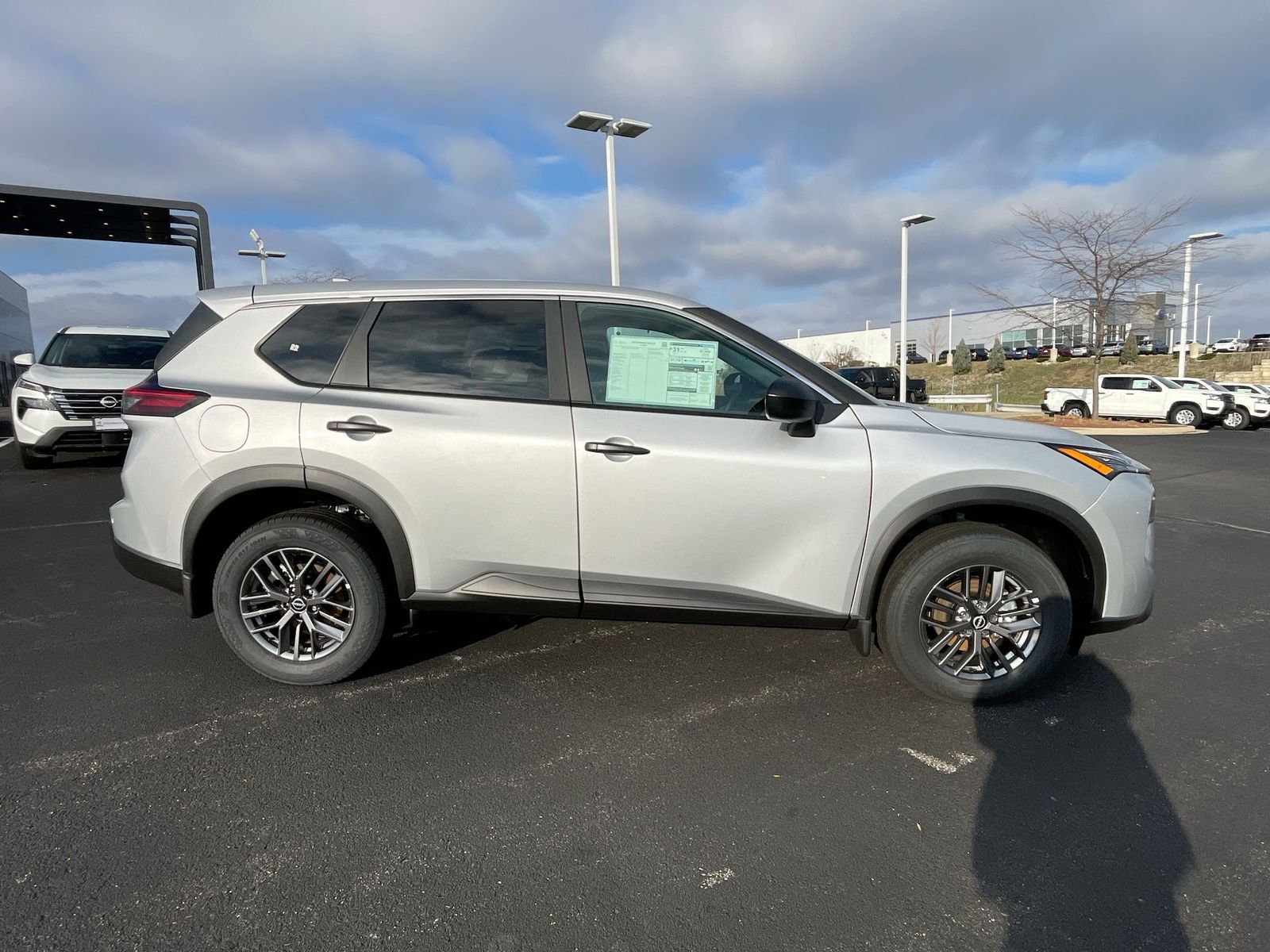 2025 Nissan Rogue S 35