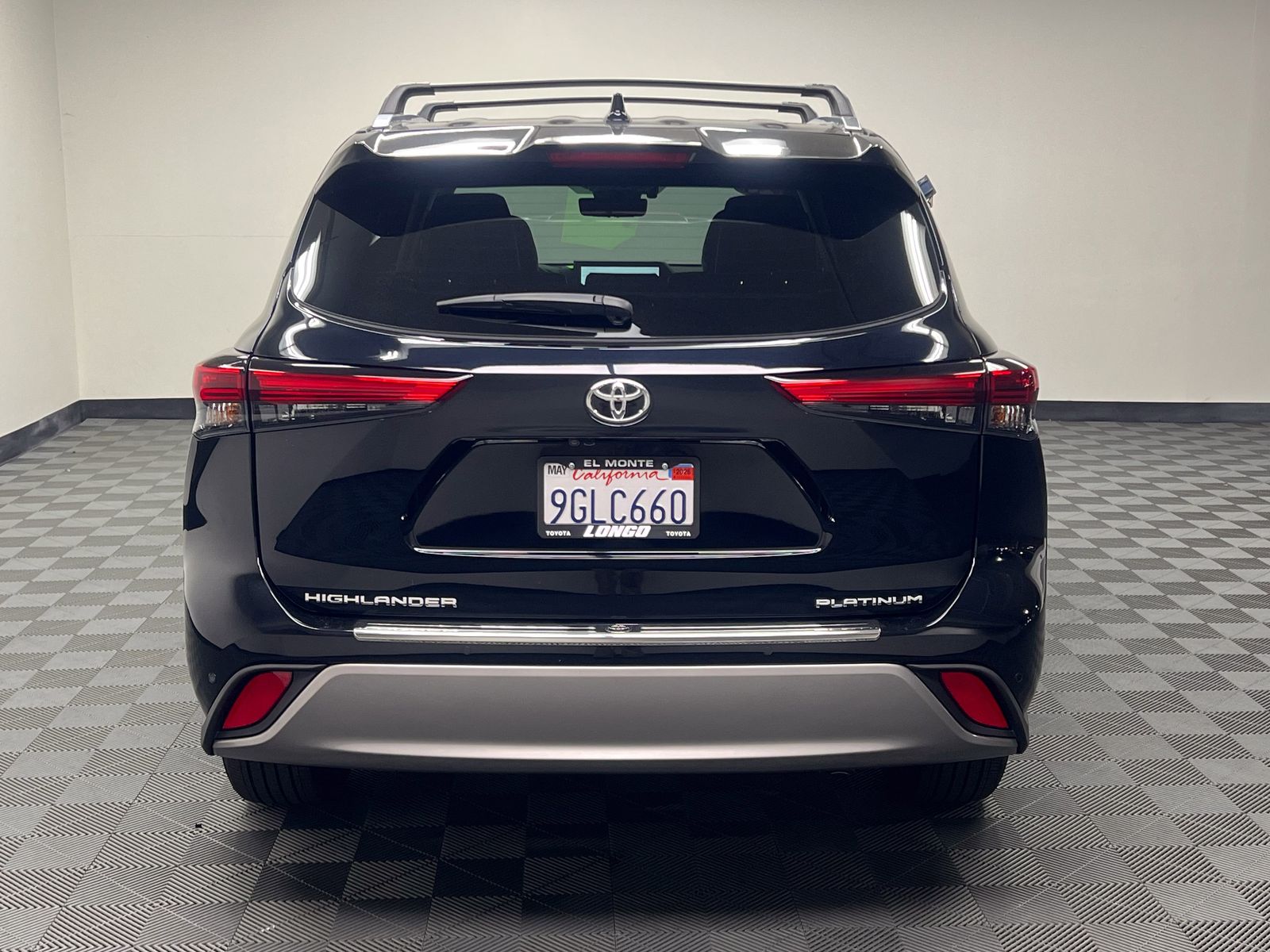 used 2023 Toyota Highlander car, priced at $39,388