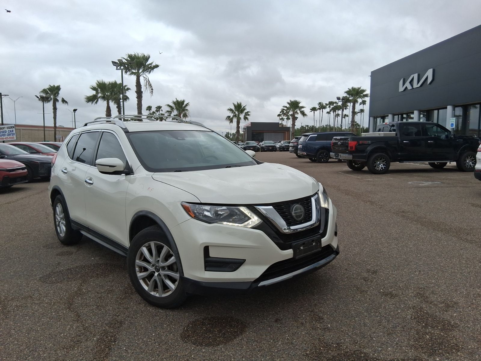 Pearl White Tricoat 2020 Nissan Rogue SV FWD SUV / Crossover Front-Wheel Drive Continuously Variable Transmission