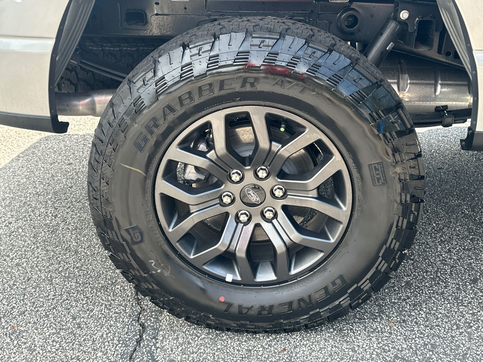 New 2026 Iconic Silver Metallic Ford Tremor® image 19