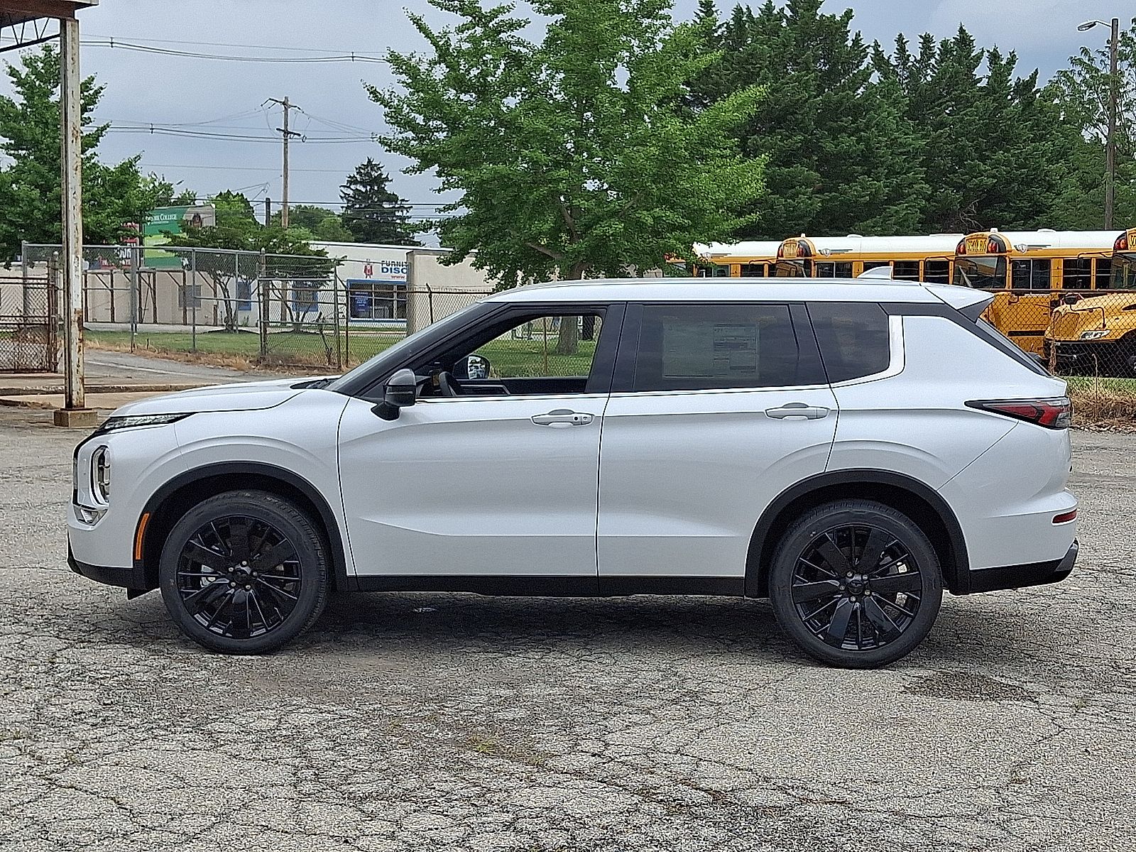 New 2026 Mitsubishi Outlander SUV