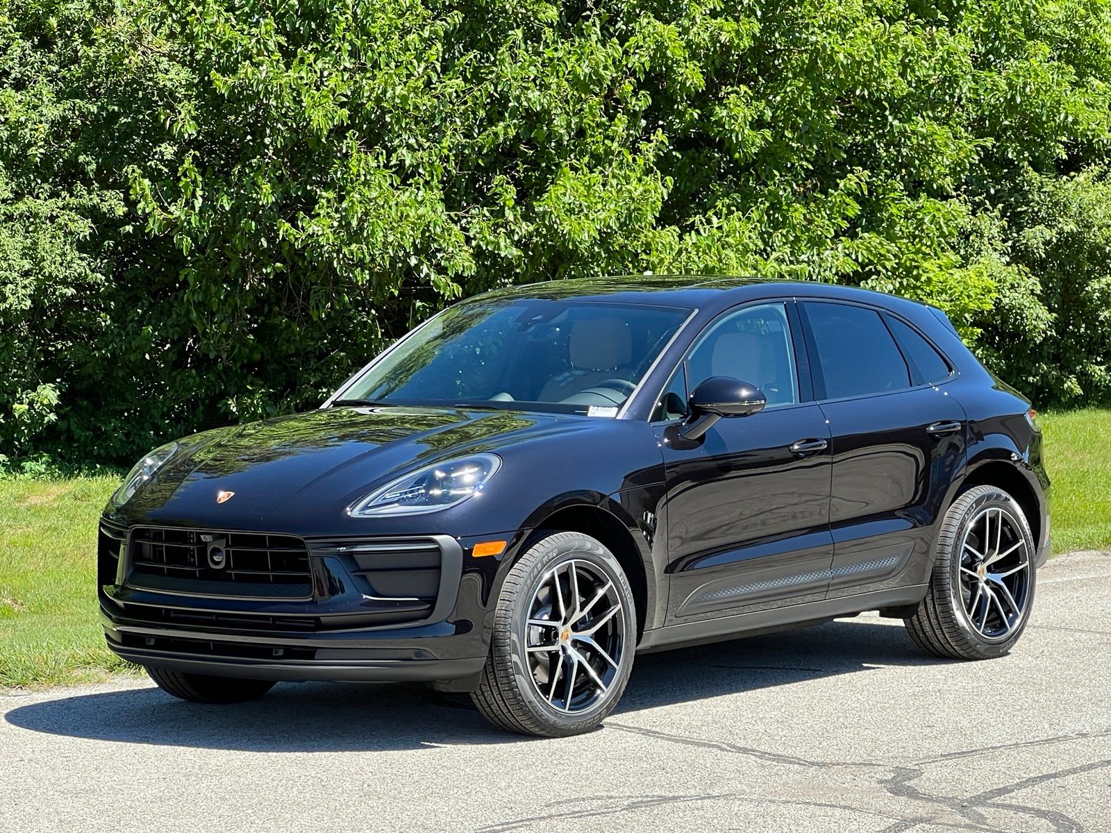 Jet Black Metallic 2026 Porsche Macan SUV / Crossover  7-Speed Automatic