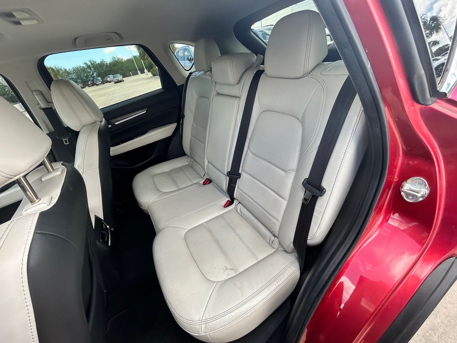 View vehicle photo 7