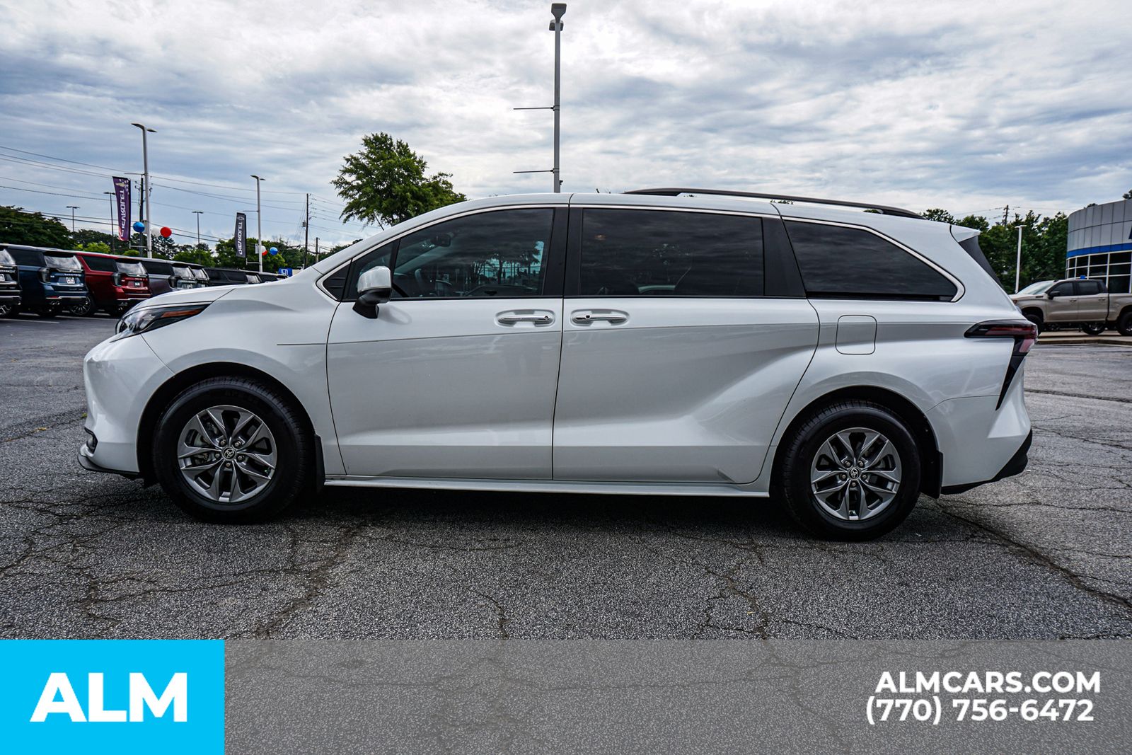 Used 2025 Beige Toyota XLE image 10