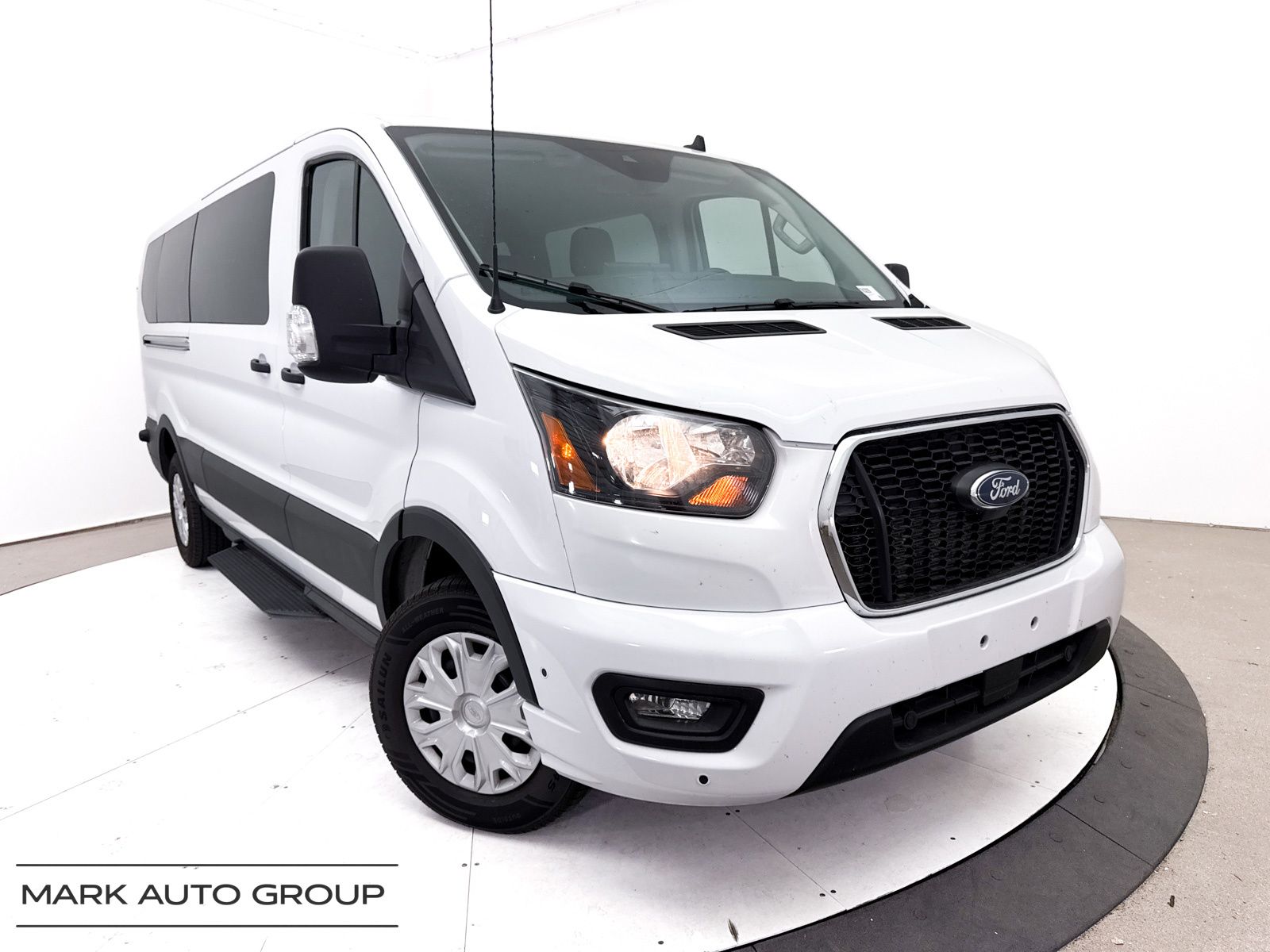 2024 Ford Transit-350 XLT