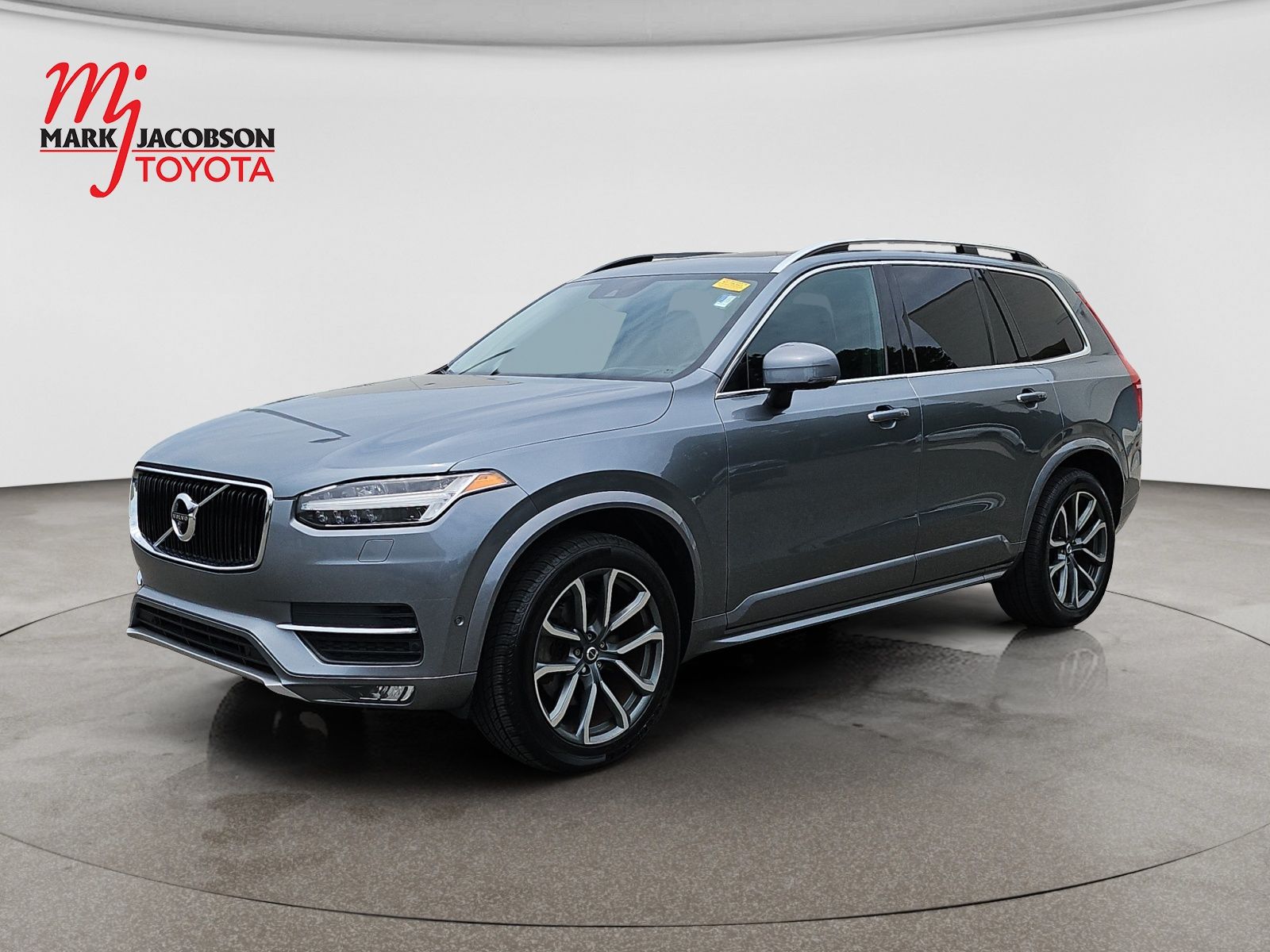  2019 Volvo XC90 T5 Momentum FWD   
