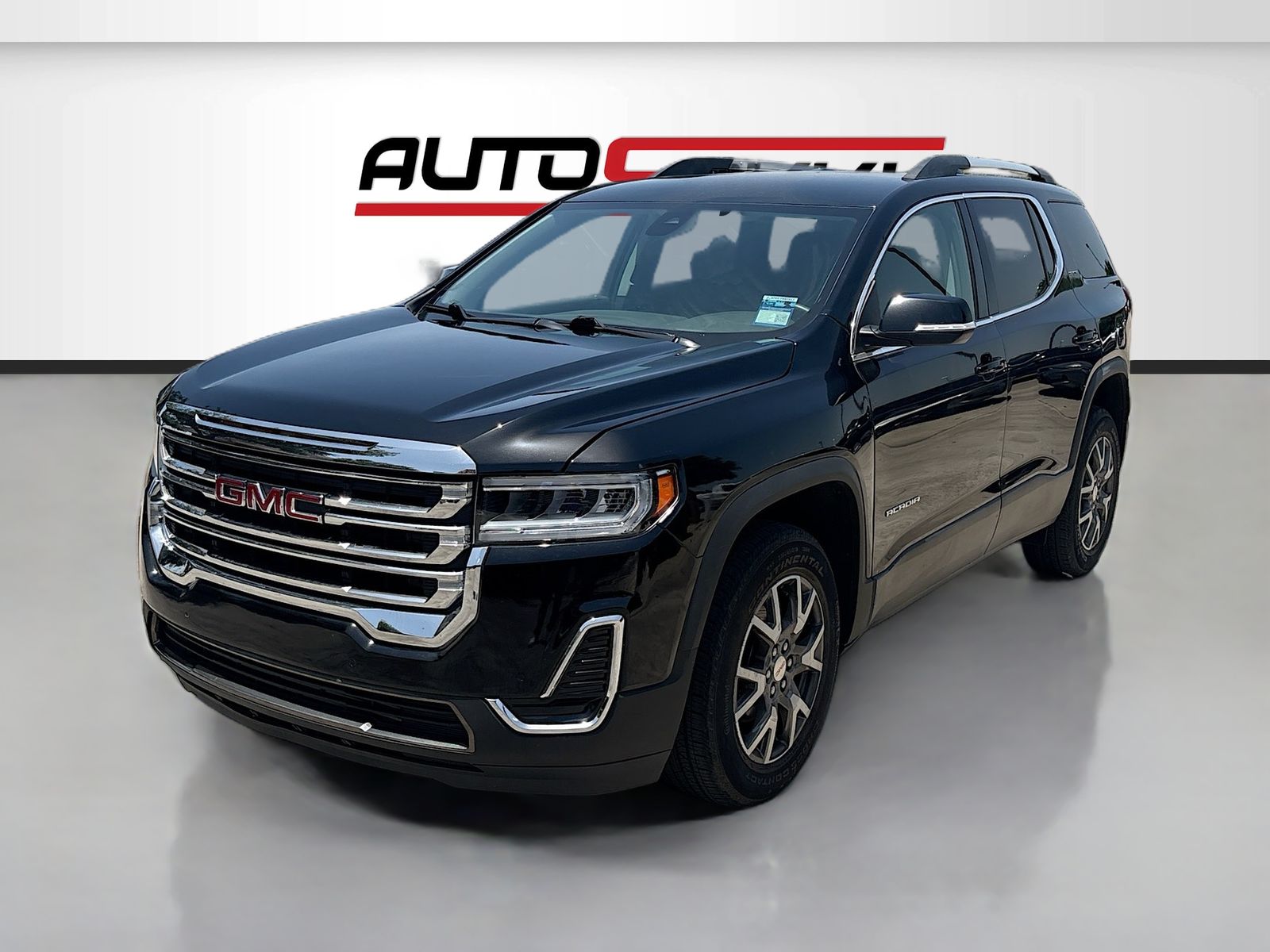 Used 2023 Black GMC SLE image 3