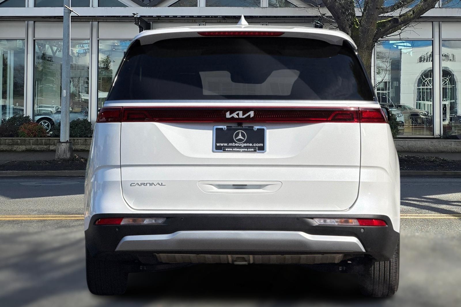 Used 2024 Kia Carnival Van