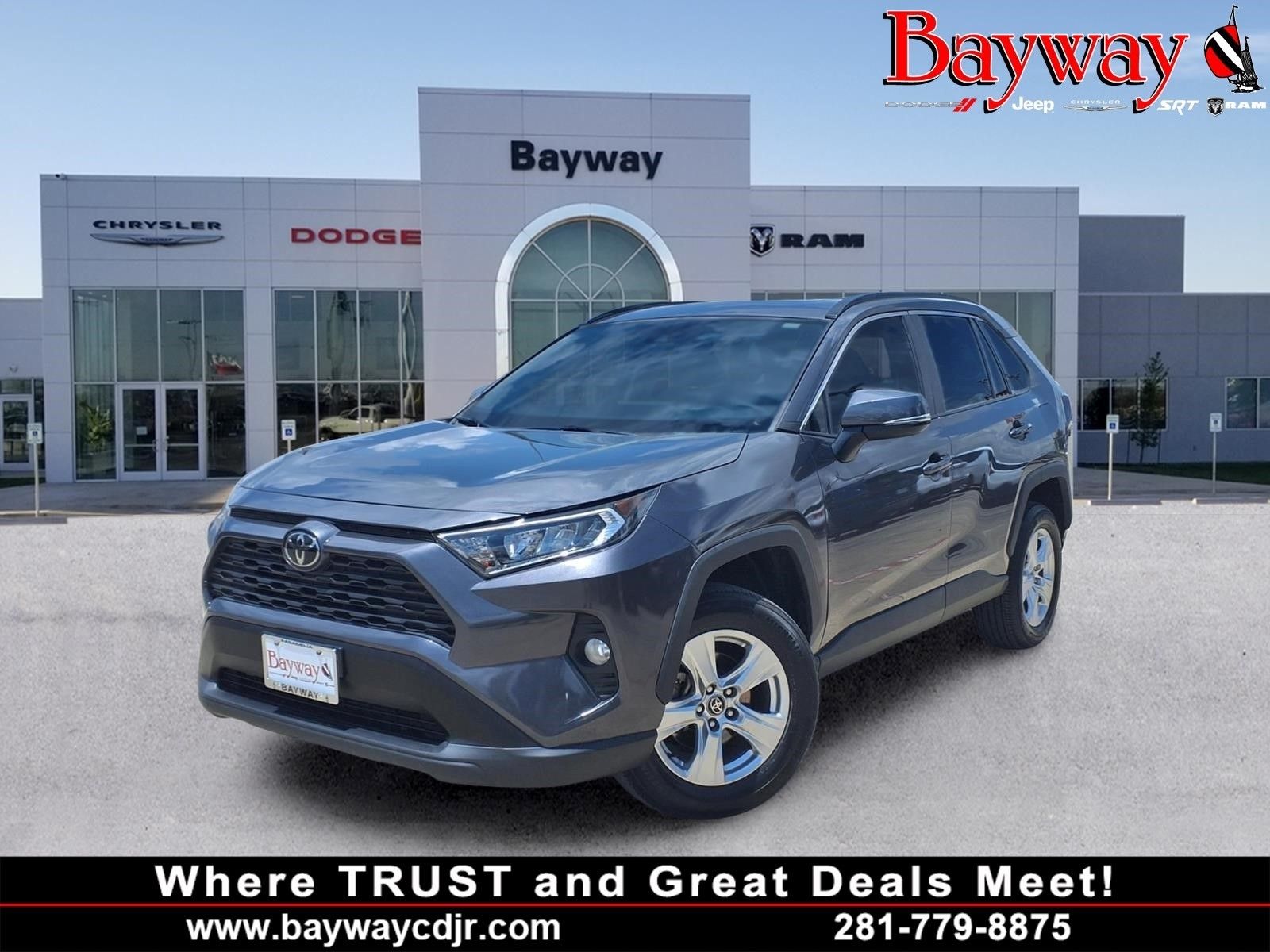 2021 Toyota RAV4 XLE - 0