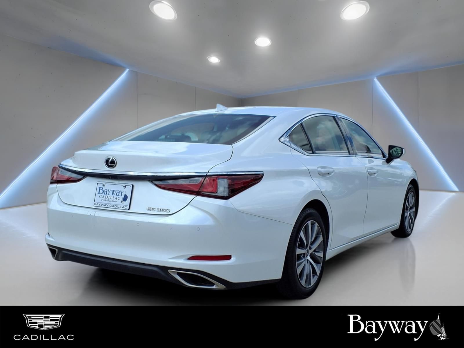 2019 Lexus ES 350 White at Emmons Autoplex