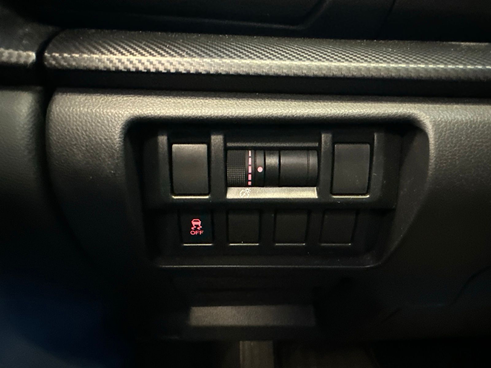 Used 2019 Dark Gray Metallic Subaru 2.0i Premium image 21