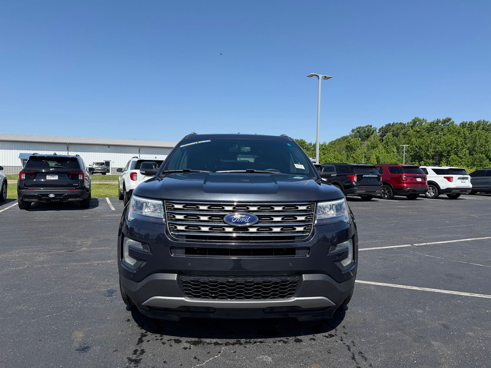 2017 Ford Explorer image 3