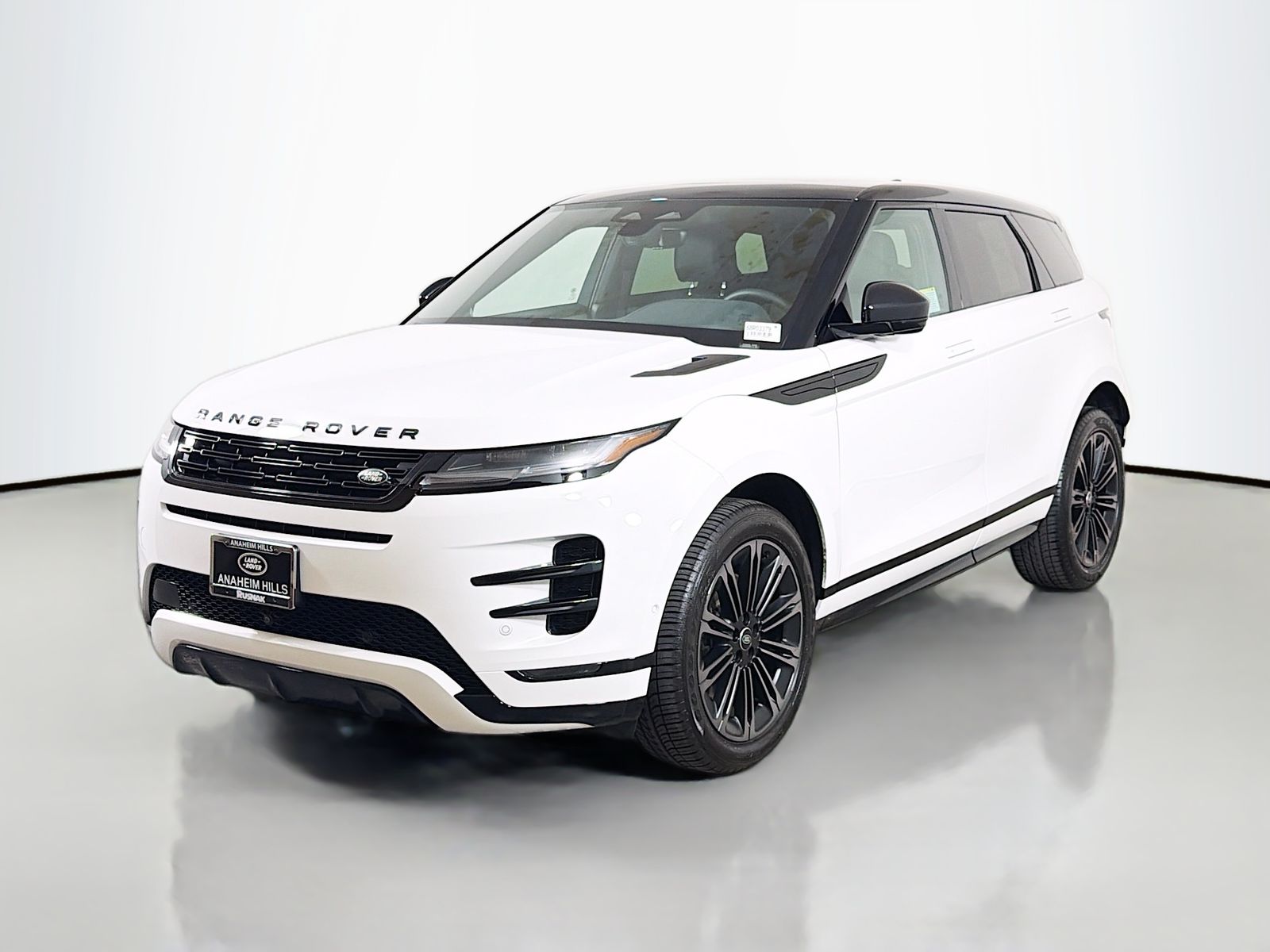 Fuji White 2026 Land Rover Range Rover Evoque P250 Dynamic SE AWD SUV / Crossover All-Wheel Drive 9-Speed Automatic