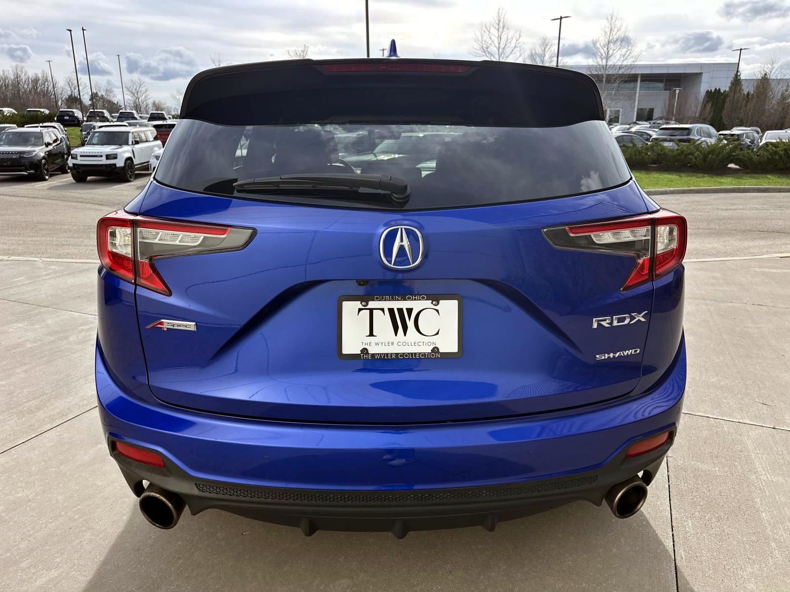 View vehicle photo 6