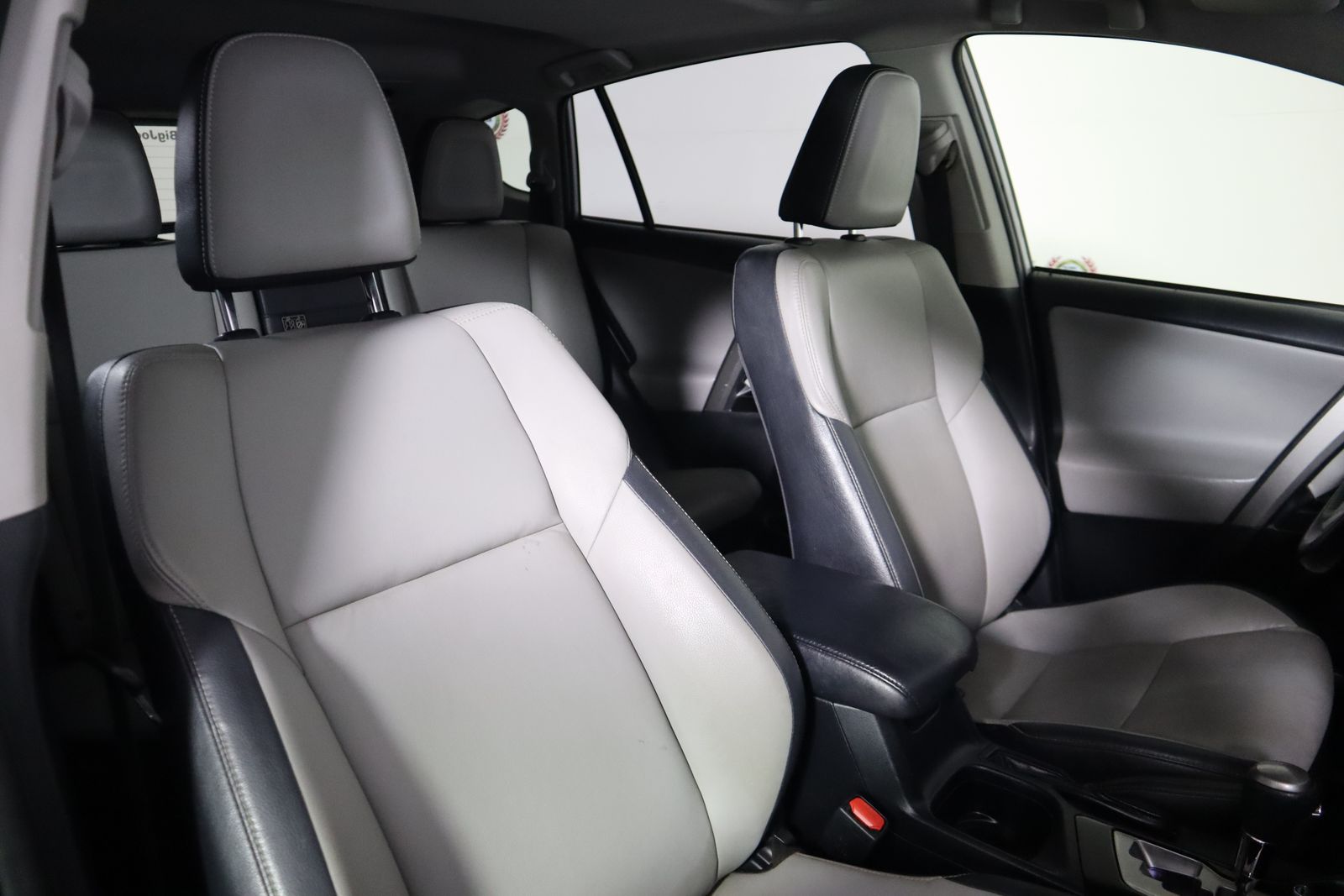 2017 Toyota RAV4 Hybrid Limited photo