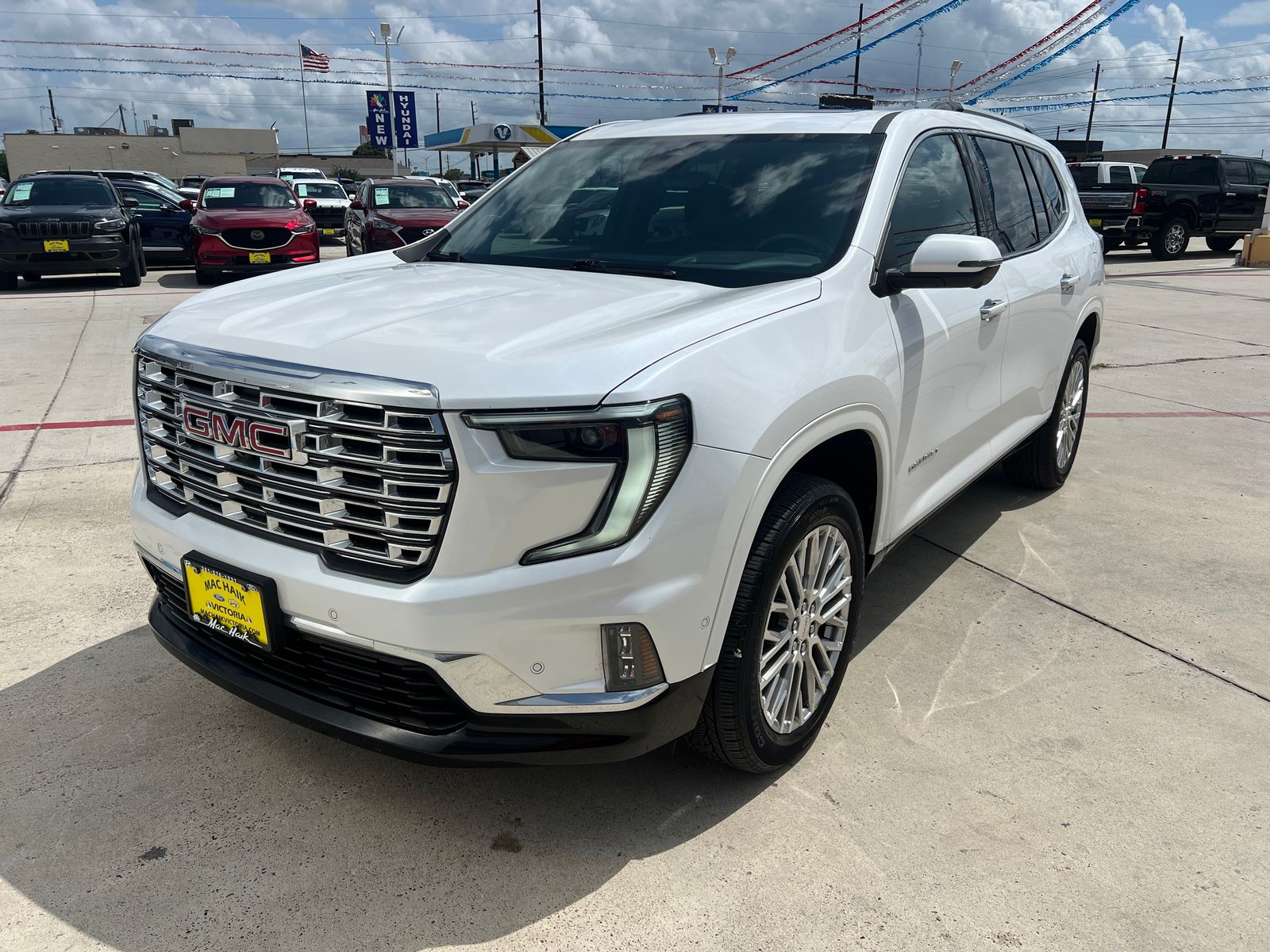 View vehicle photo 7