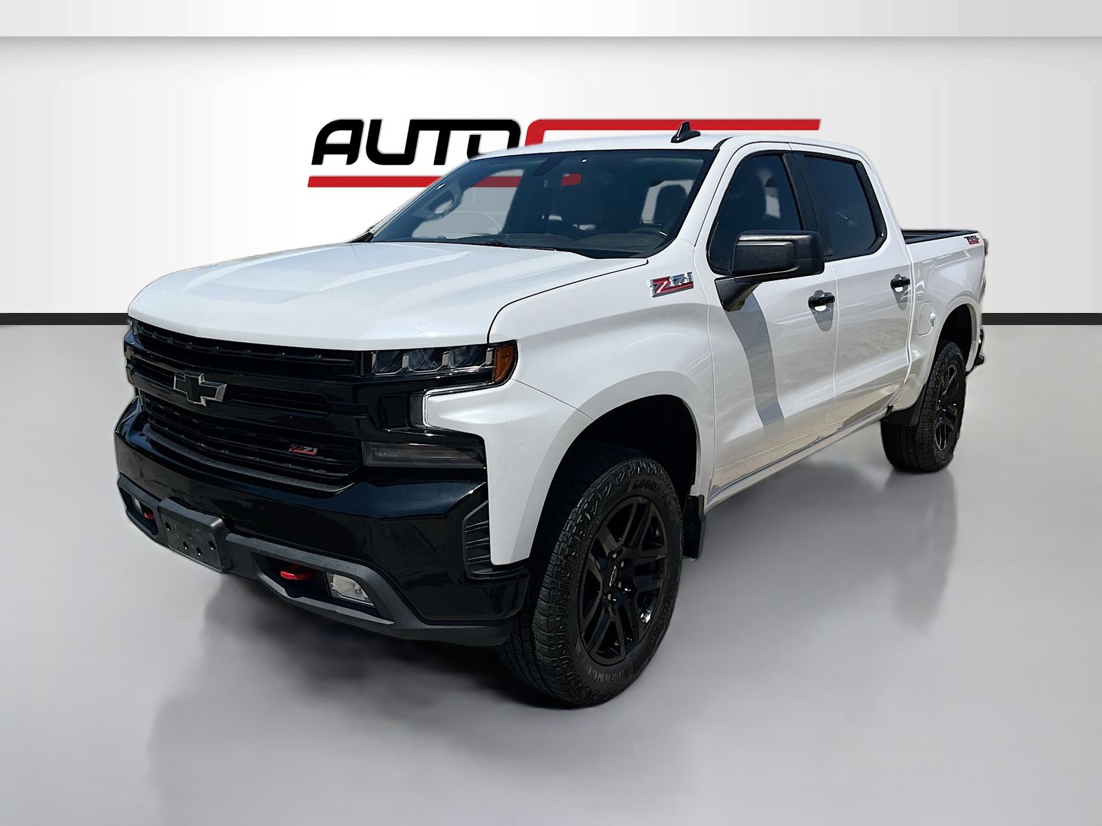 Used 2021 Beige Chevrolet LT Trail Boss image 3
