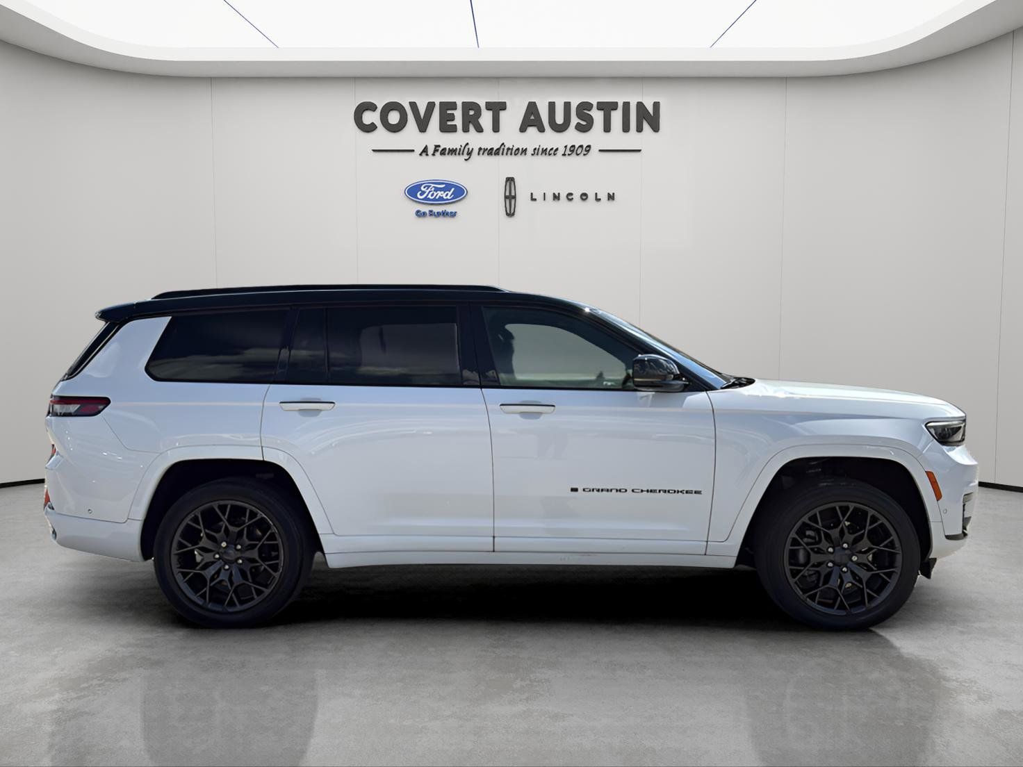 Used Car 2023 Jeep Grand Cherokee L  Summit For Sale Under $50,000 In Austin, Texas