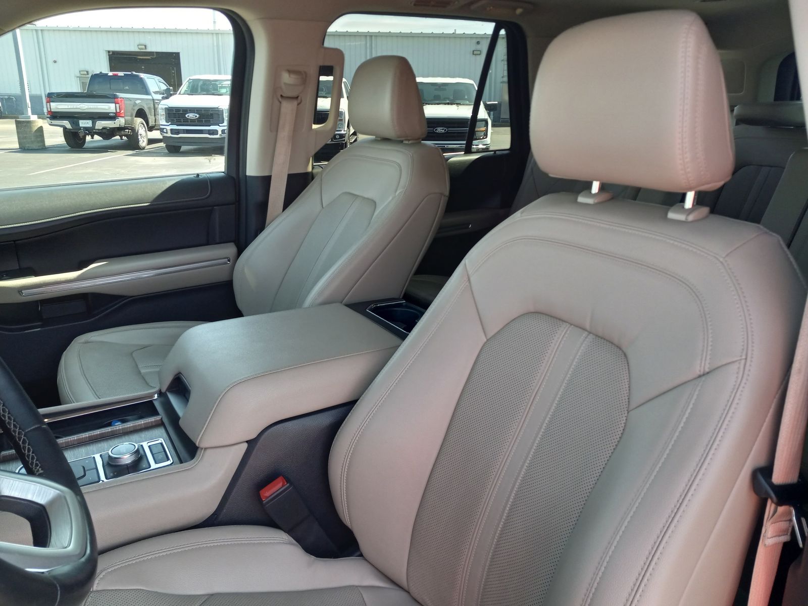2023 Ford Expedition image 13