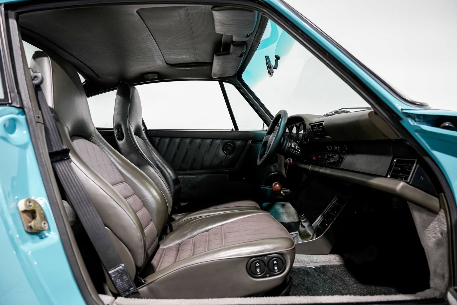1988 Porsche 911 Carrera — photo 39