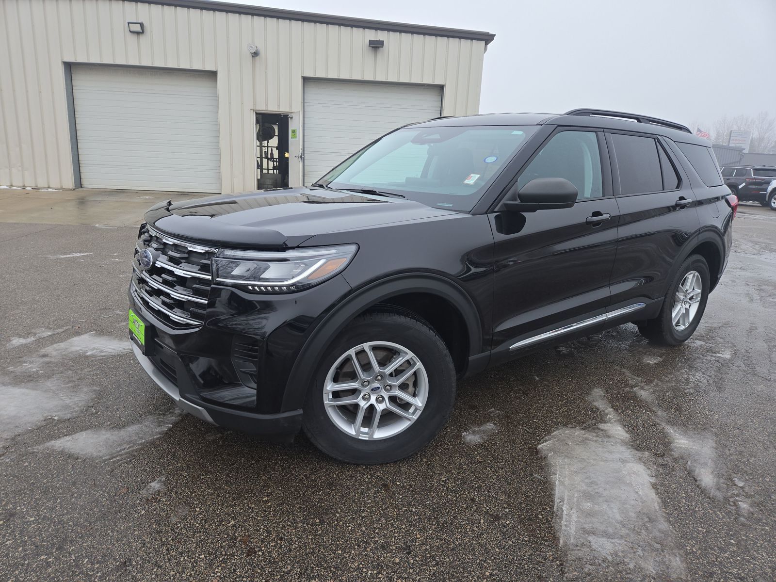 2025 Ford Explorer Active AWD