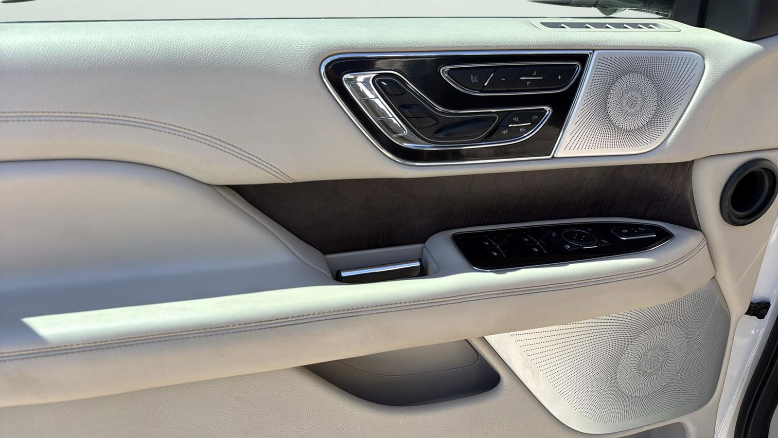 Used Car 2019 Lincoln Navigator L  L Reserve For Sale Under $35,000 In Austin, Texas