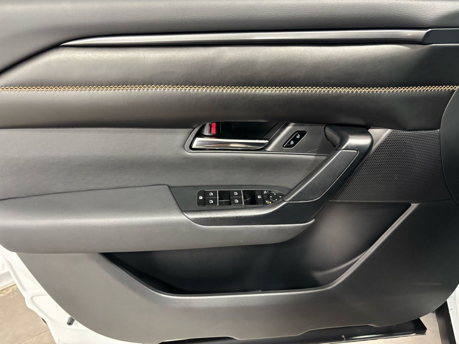 Used Car 2025 Mazda Cx-50 Hybrid  Premium Plus For Sale Under $35,000 In Austin, Texas