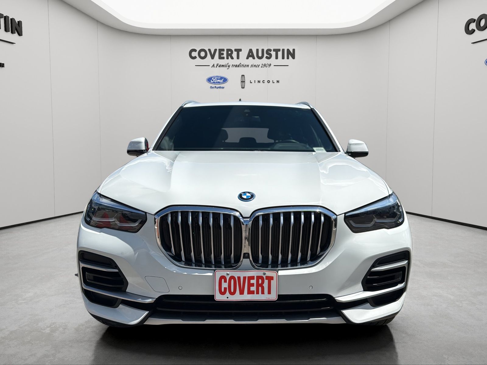 Used 2023 White BMW xDrive45e image 8