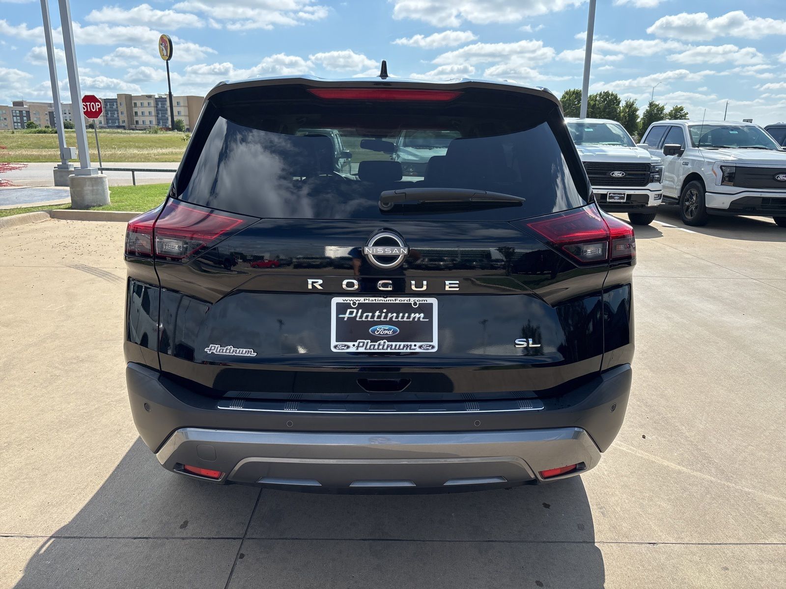View vehicle photo 4