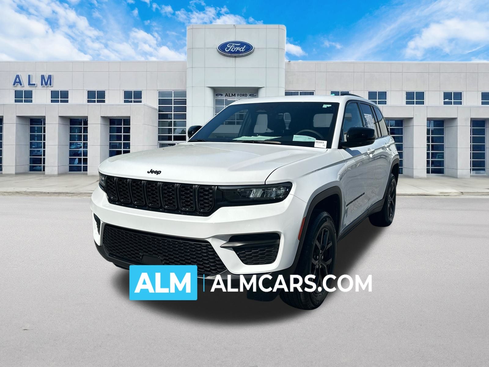 Bright White Clearcoat 2025 Jeep Grand Cherokee SUV / Crossover Four-Wheel Drive 8-Speed Automatic