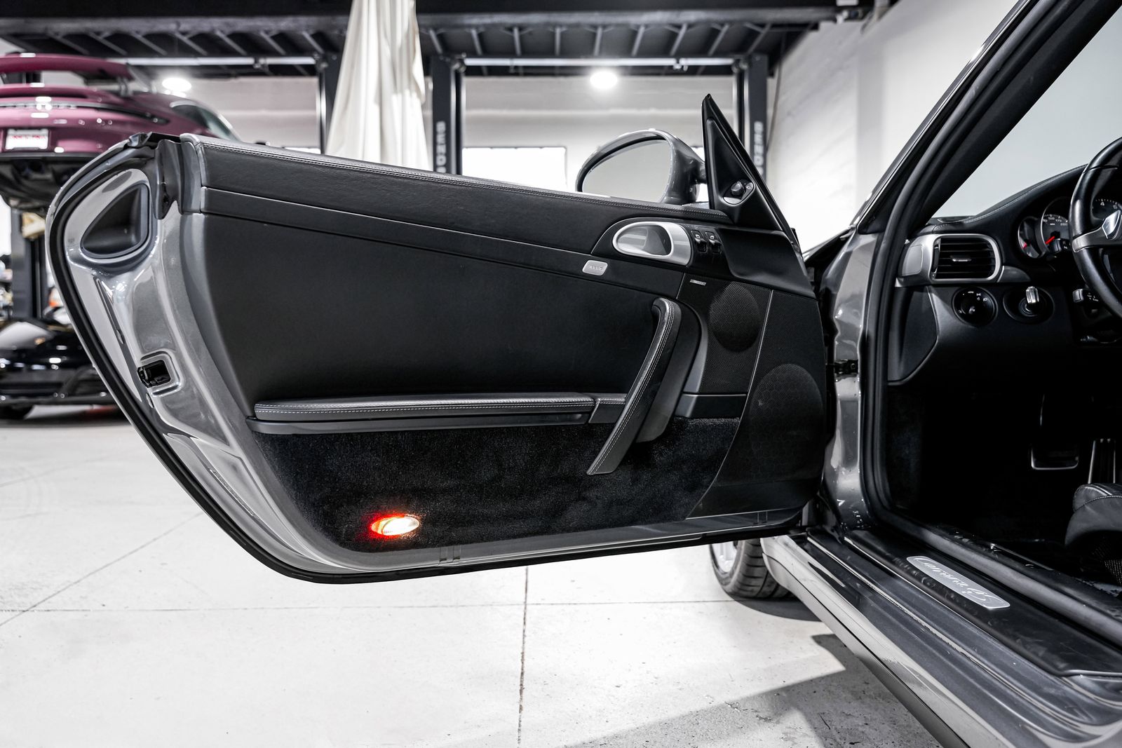 2009 Porsche 911 Carrera 4S — photo 25