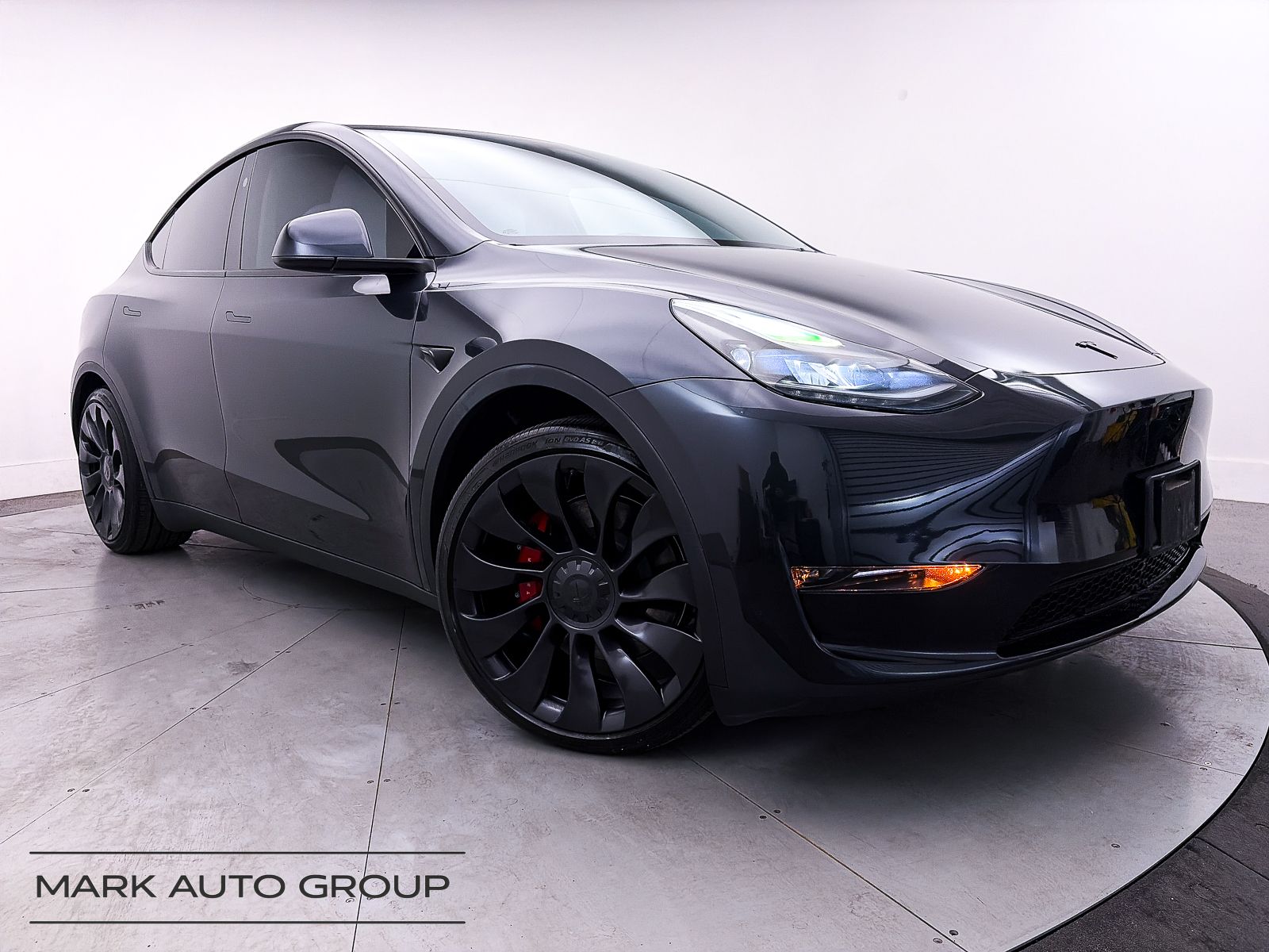 2024 Tesla Model Y Performance