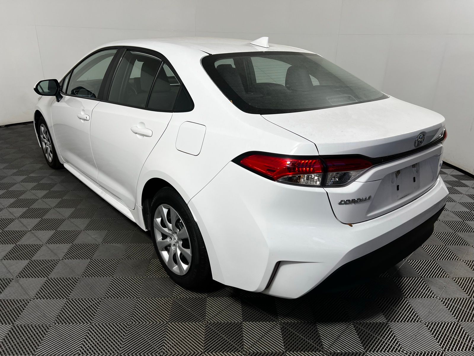 2023 Toyota Corolla LE 7