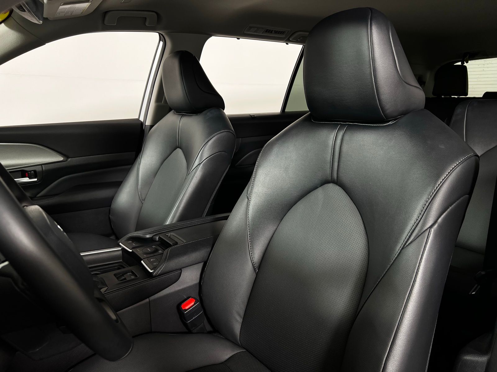 Thumbnail: 2025 Toyota Grand Highlander - 13