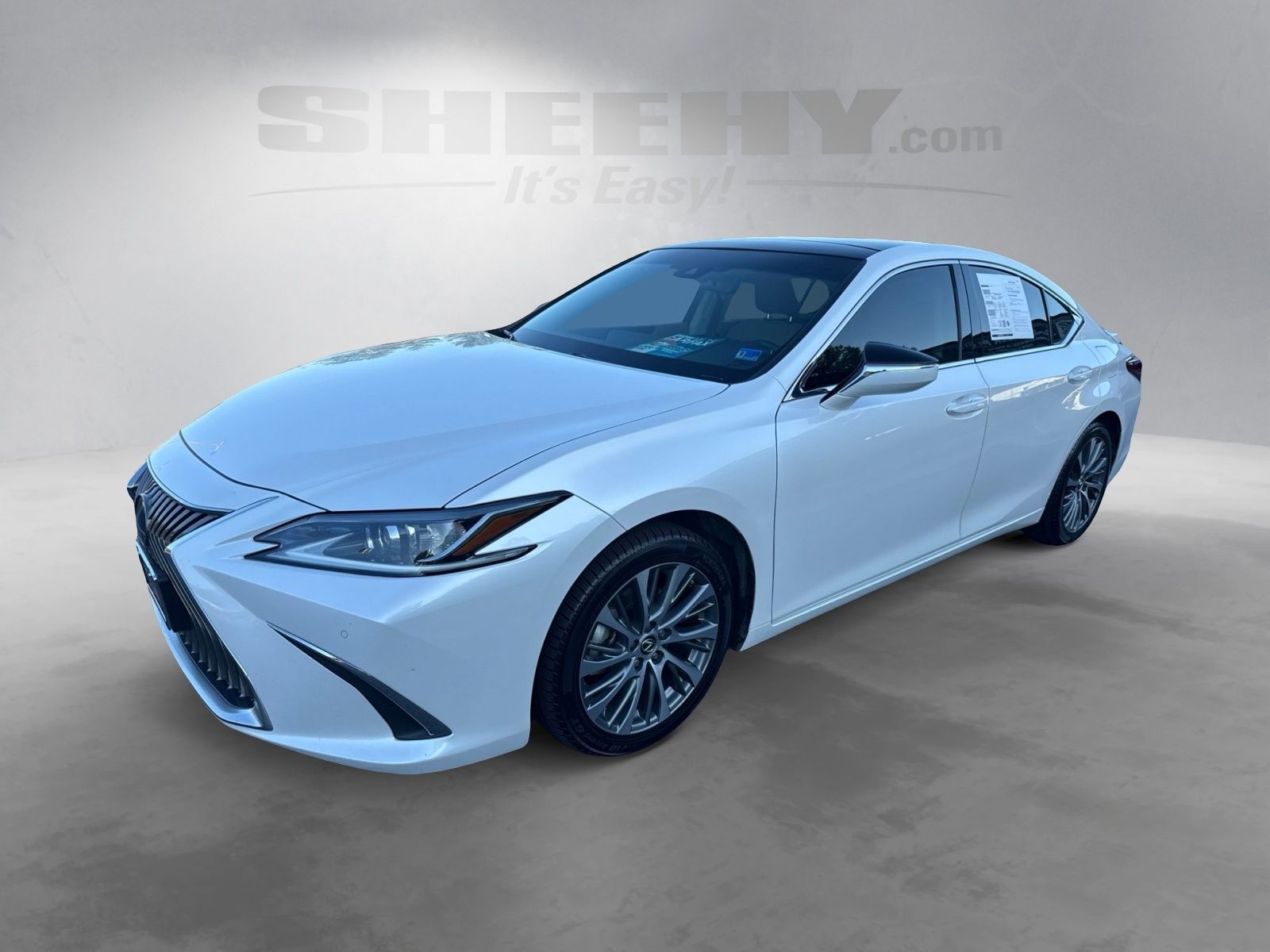 Used 2021 White Lexus 350 image 14