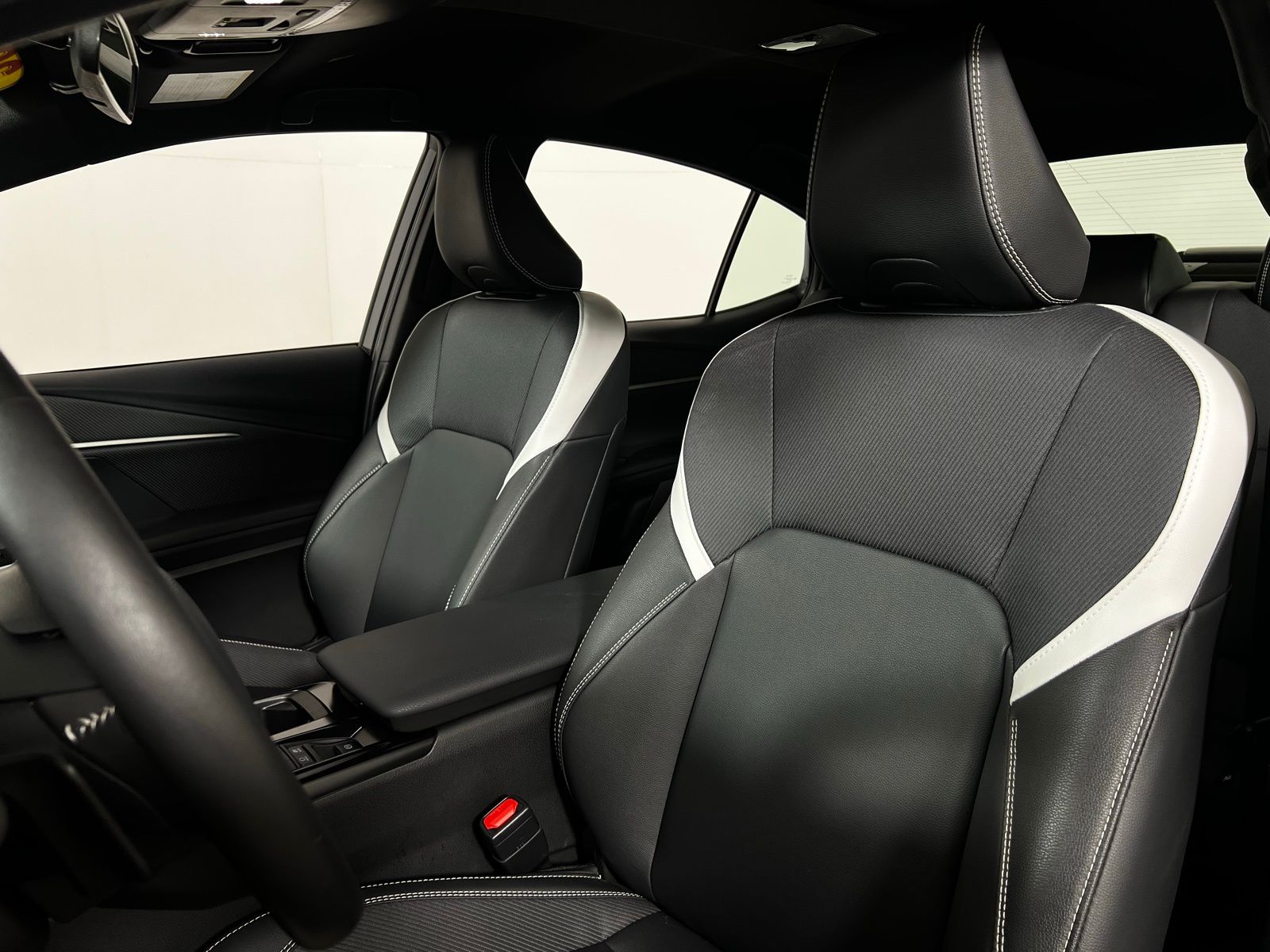 Thumbnail: 2025 Toyota Camry - 13