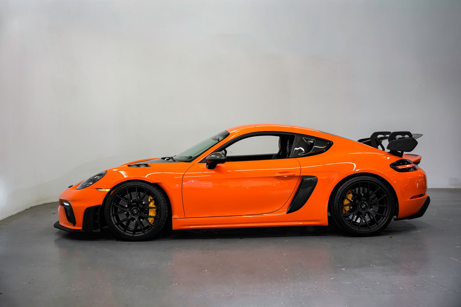2023 Porsche 718 Cayman GT4 RS — photo 6