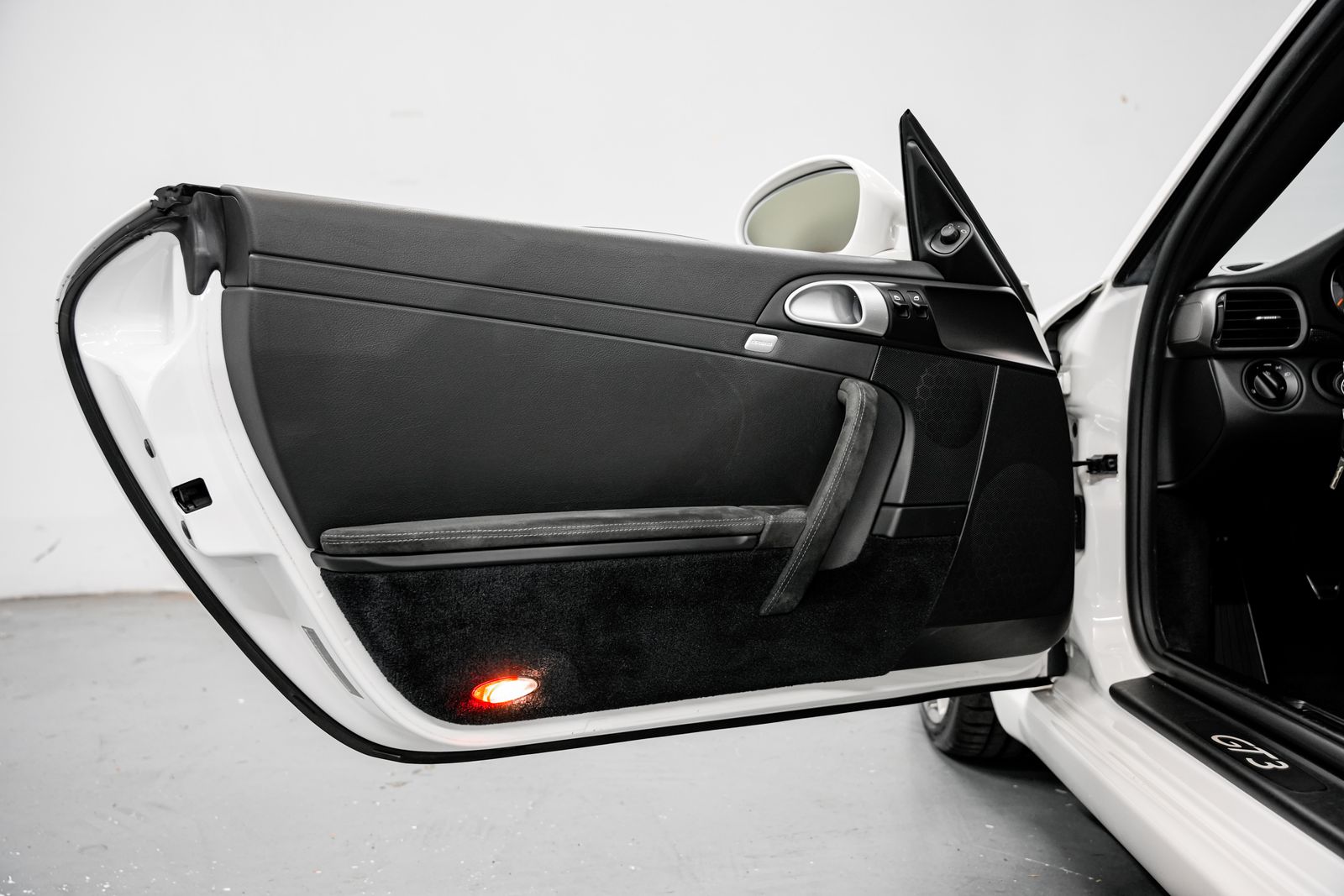 2010 Porsche 911 GT3 — photo 22