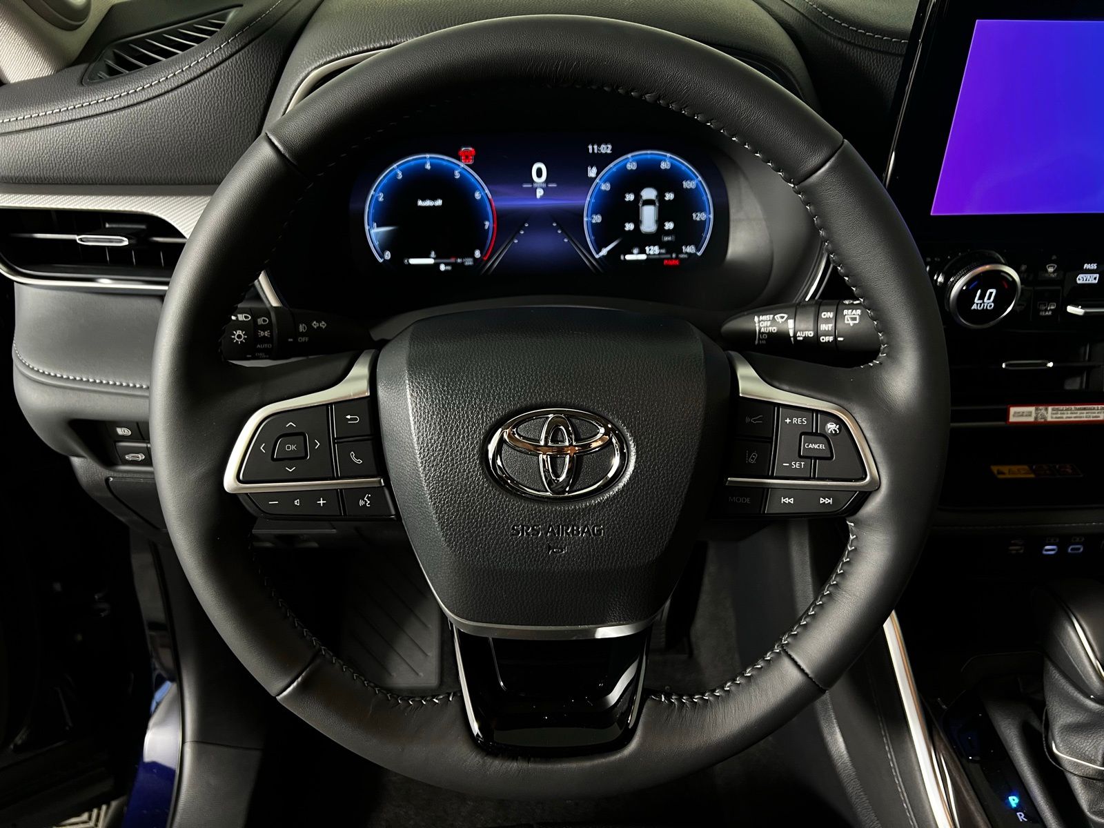 Thumbnail: 2026 Toyota Highlander - 13