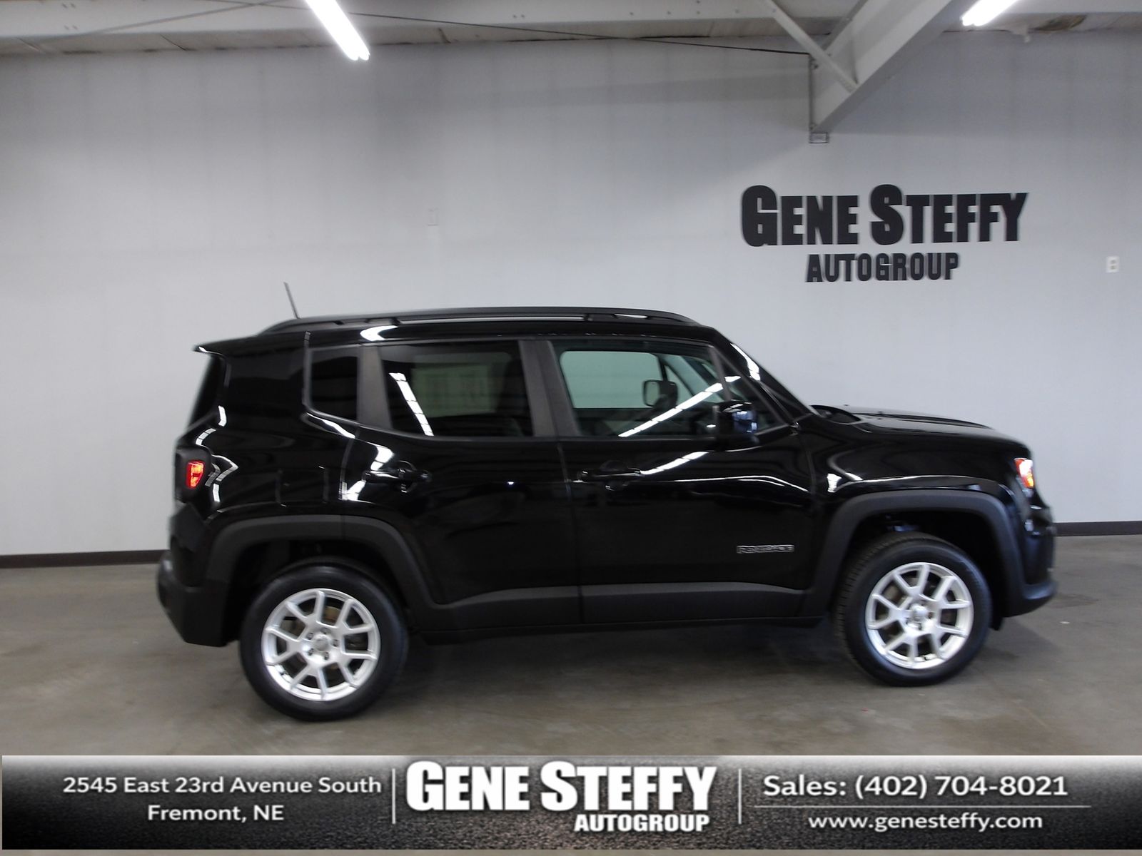 Black Clearcoat 2019 Jeep Renegade Latitude 4WD SUV / Crossover Four-Wheel Drive 9-Speed Automatic