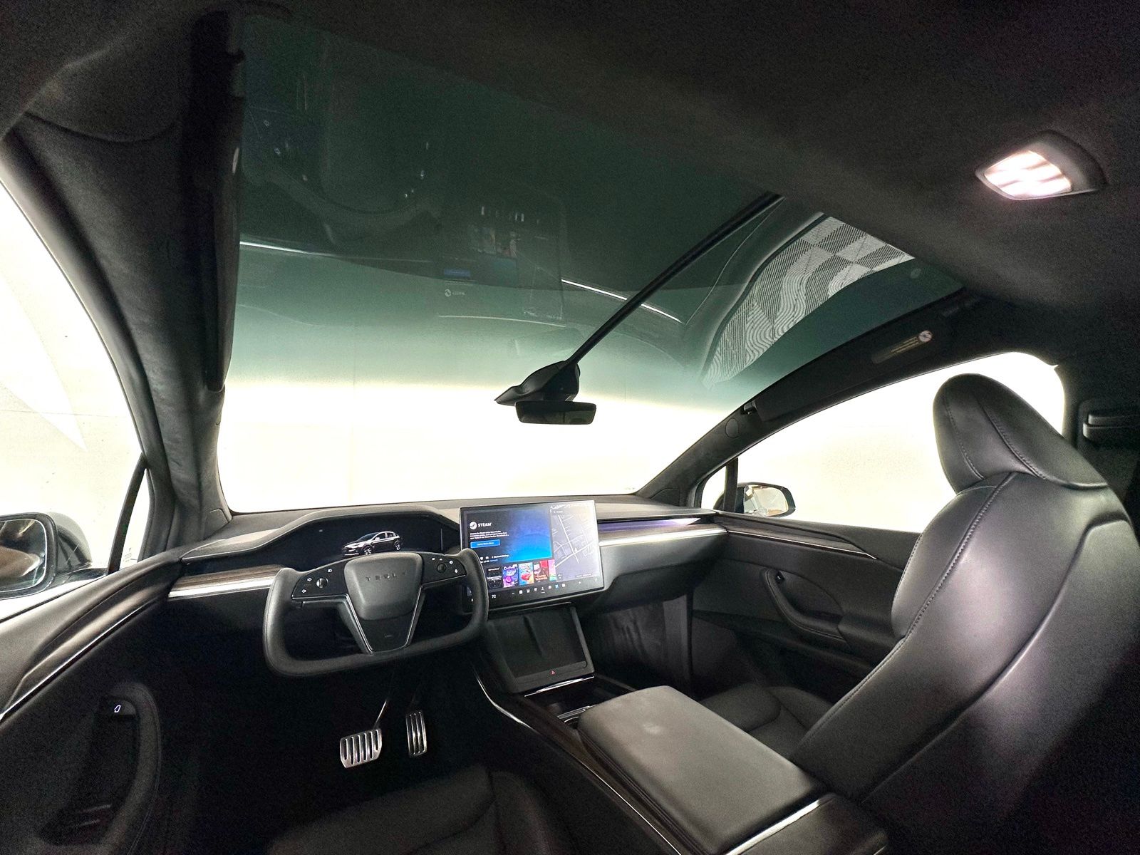 View vehicle photo 7