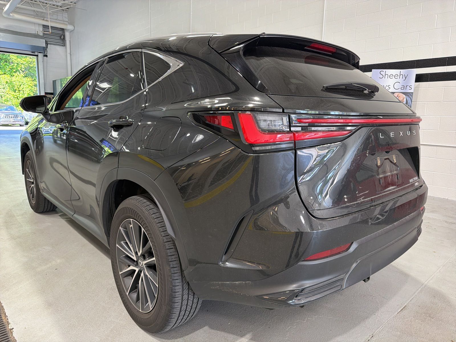 Used 2023 Black Lexus 350 Premium image 3