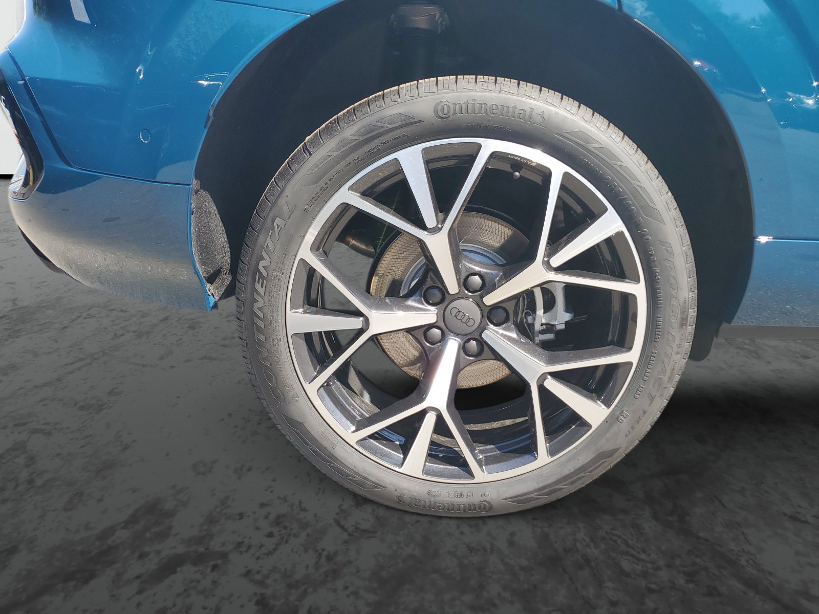 Vehicle photo