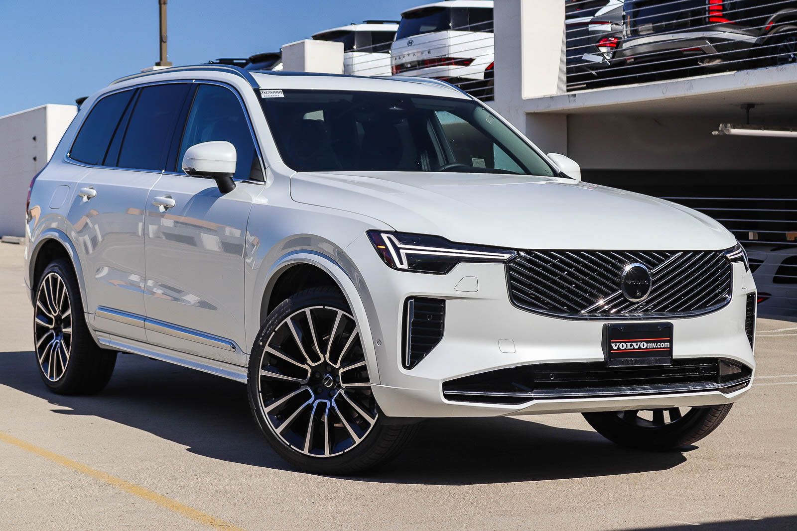 2026 Volvo XC90 B5 Plus