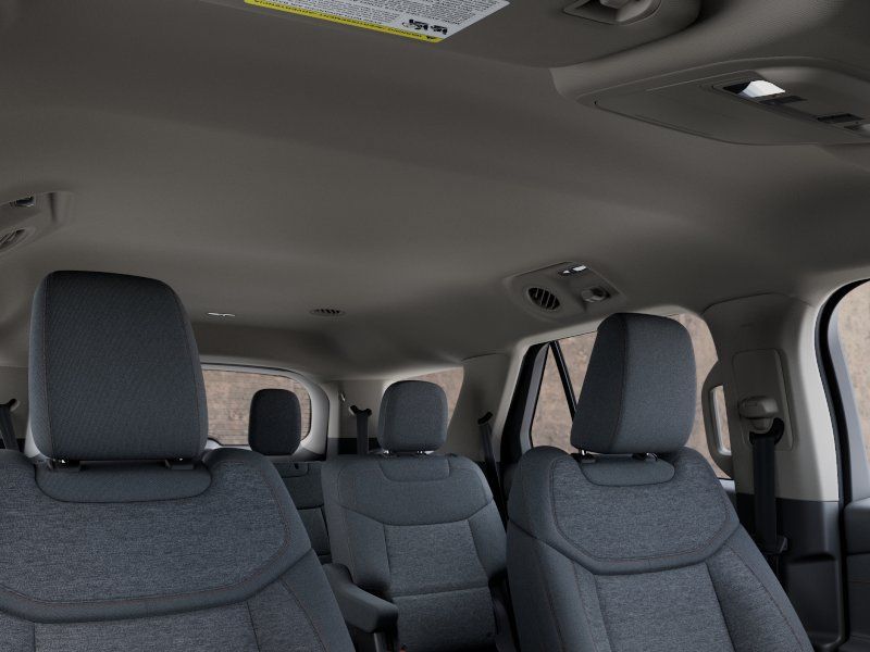 New 2027 Avalanche Gray Ford Active image 22