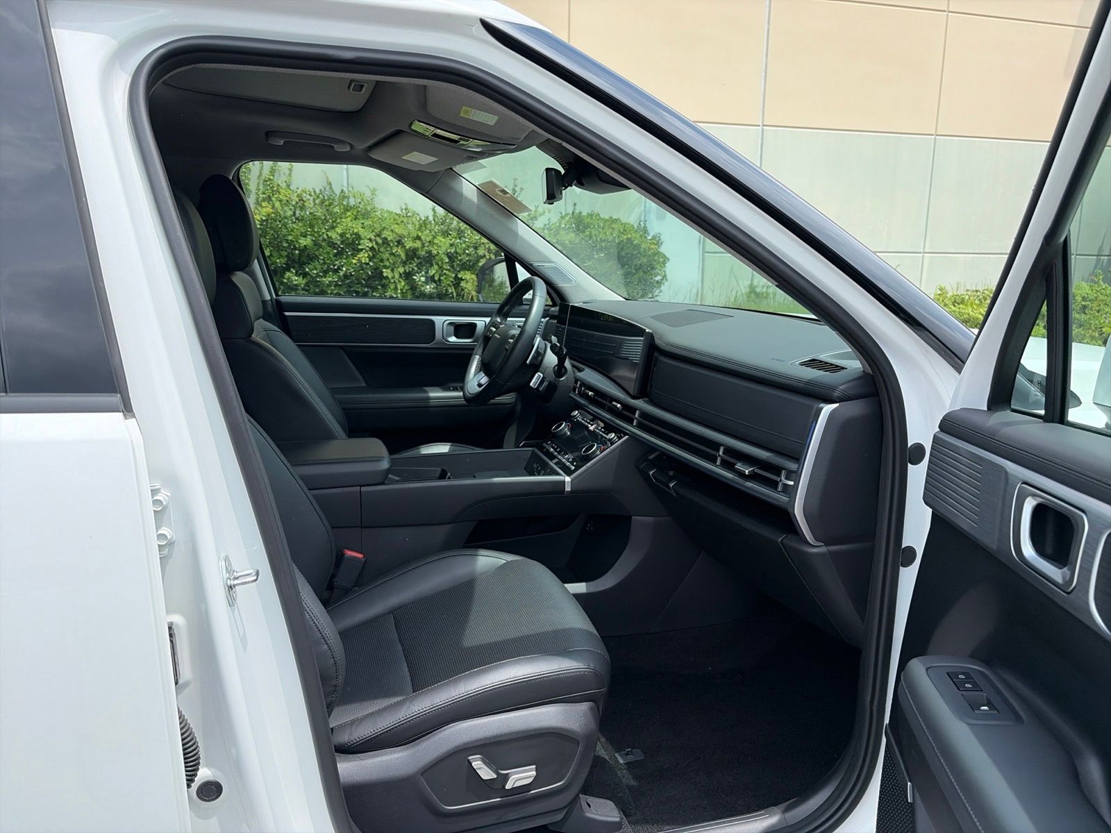 Used 2024 White Hyundai Limited image 13